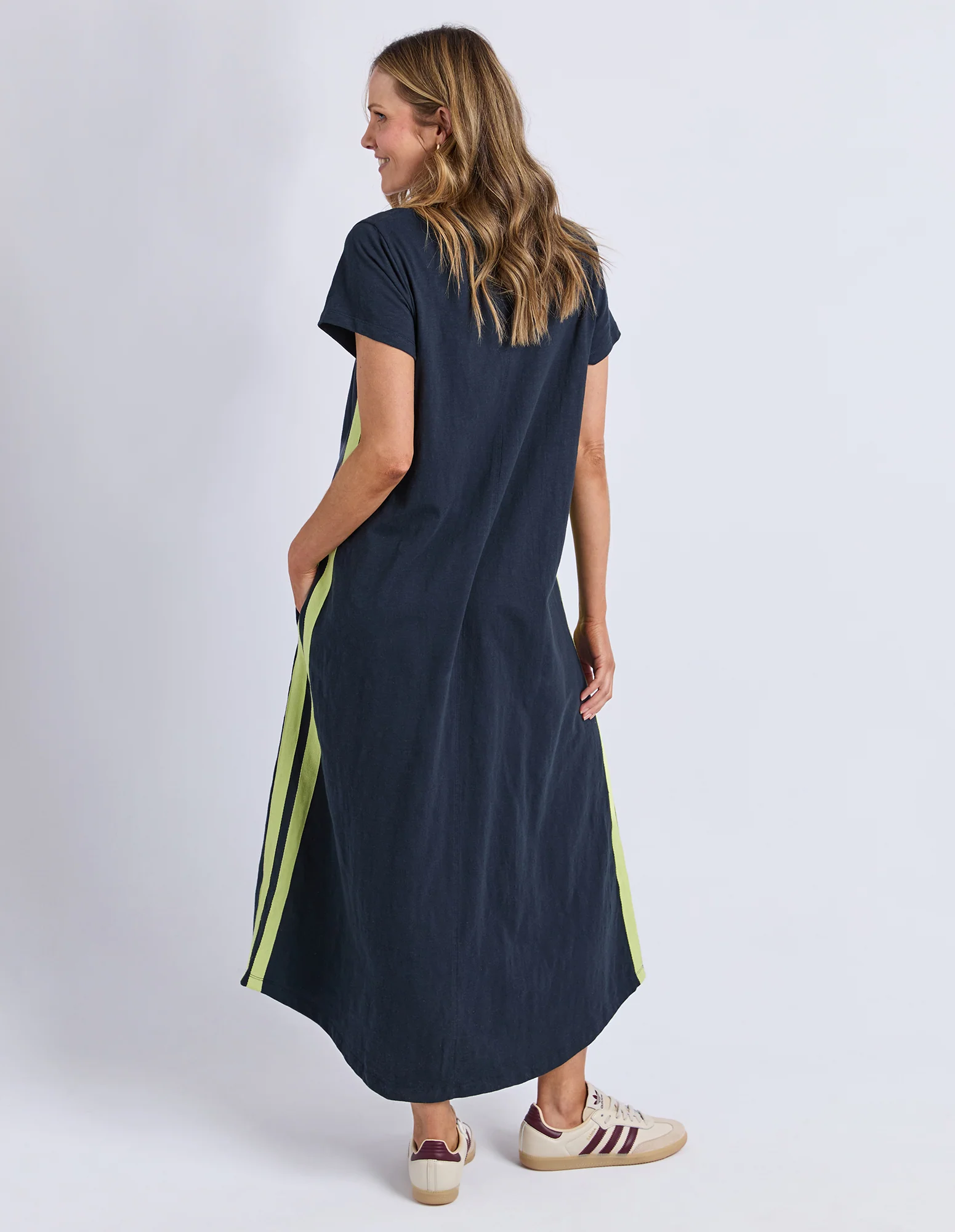 Foxwood Recovery Dress Navy & Neon Yellow - Image 5