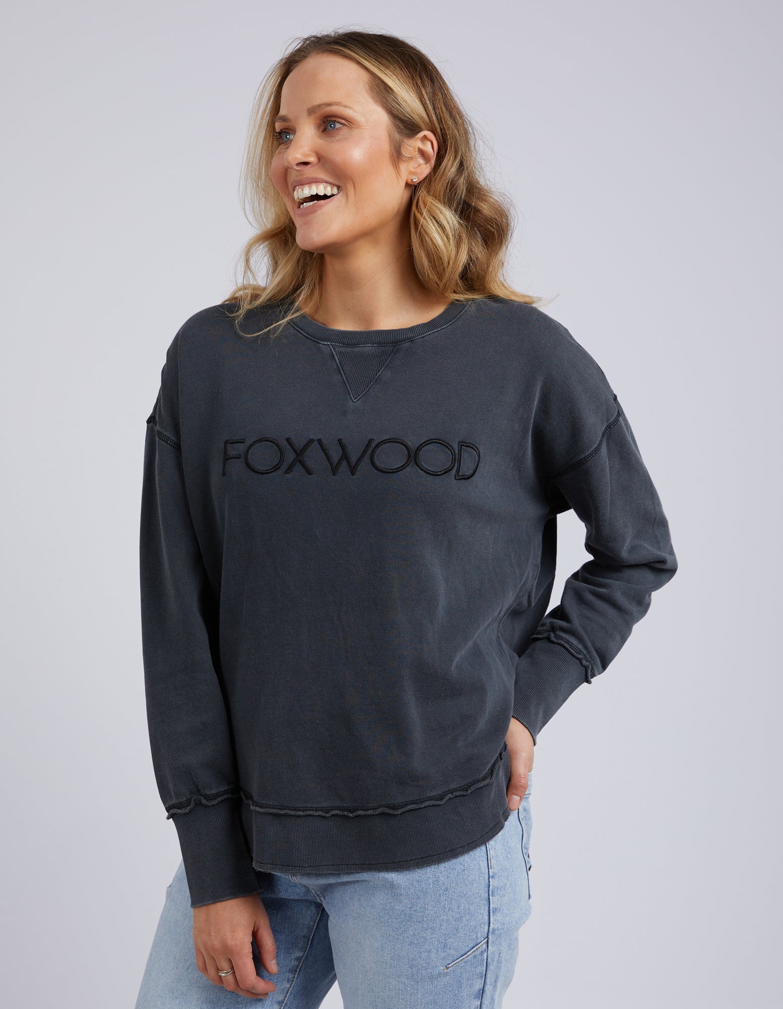 Foxwood Simplified Crew Washed Black - Image 2