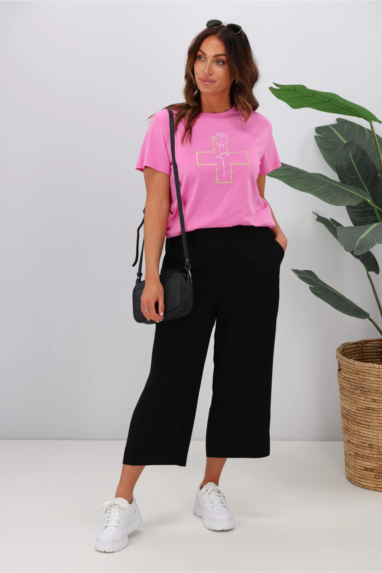Gloss By Shine On Cropped Liberty Wide Leg Pants Black - Image 3