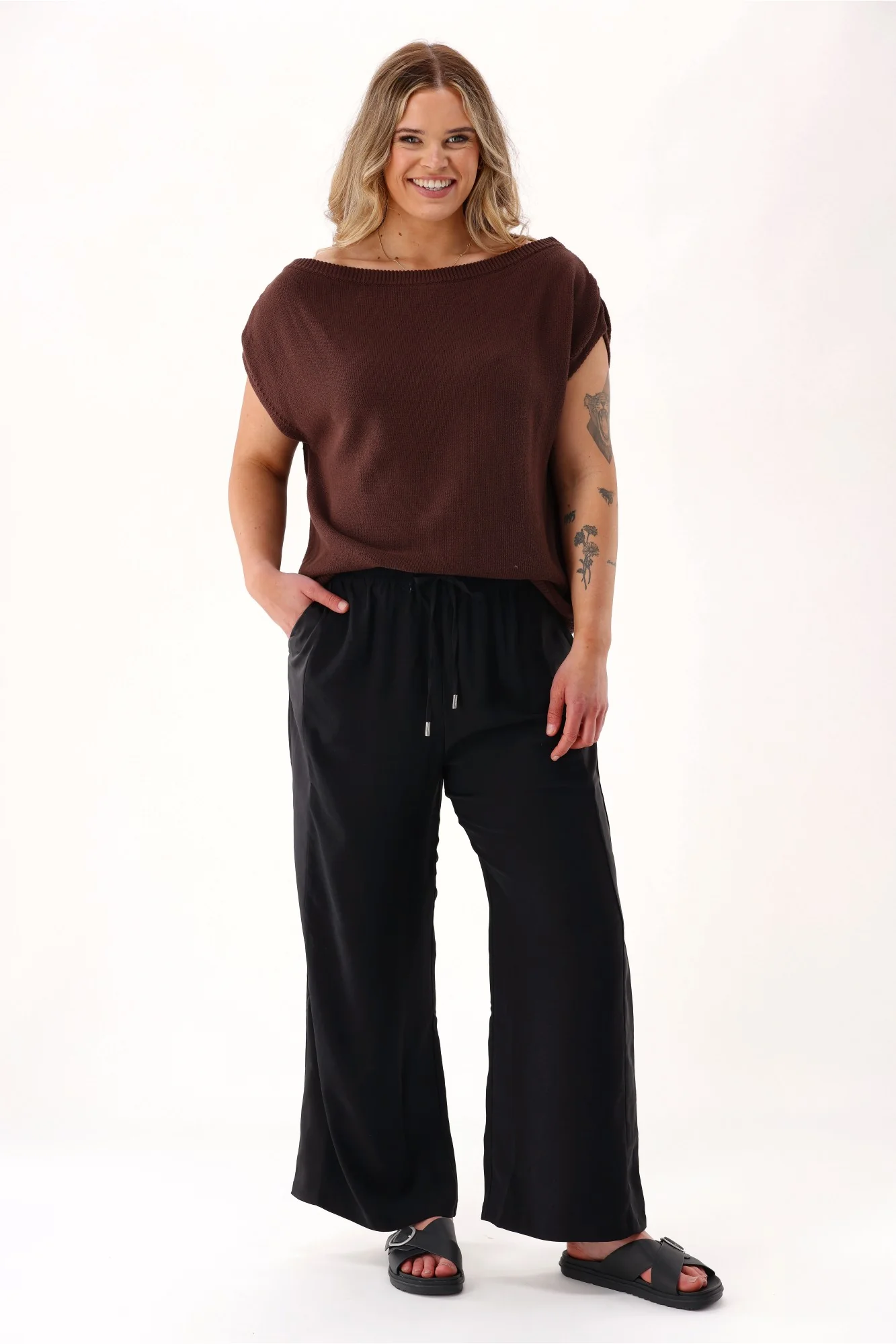 Gloss by Shine On Havanna Satin Stripe Pants Black - Image 8