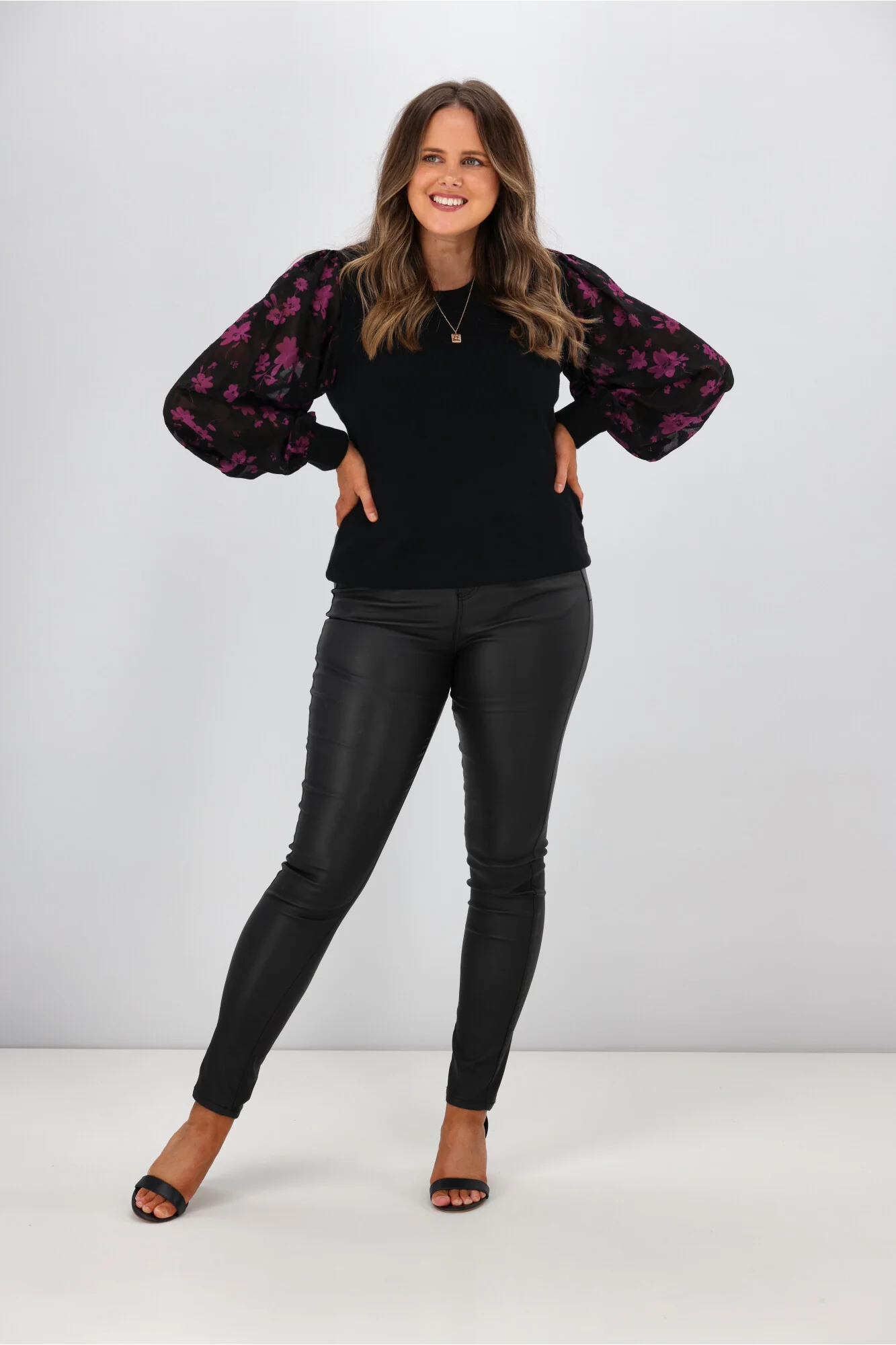 Gloss By Shine On Juliette Puffed Sleeve Top w Black Purple Floral