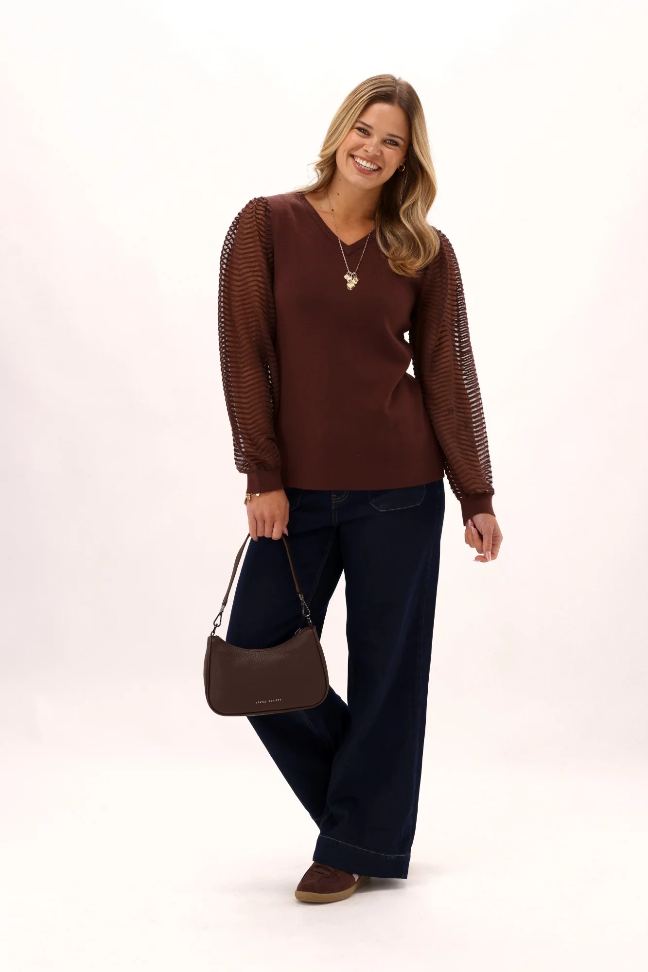Gloss The Label Abbey Contrast Sleeve Knit Top Chocolate - Image 3