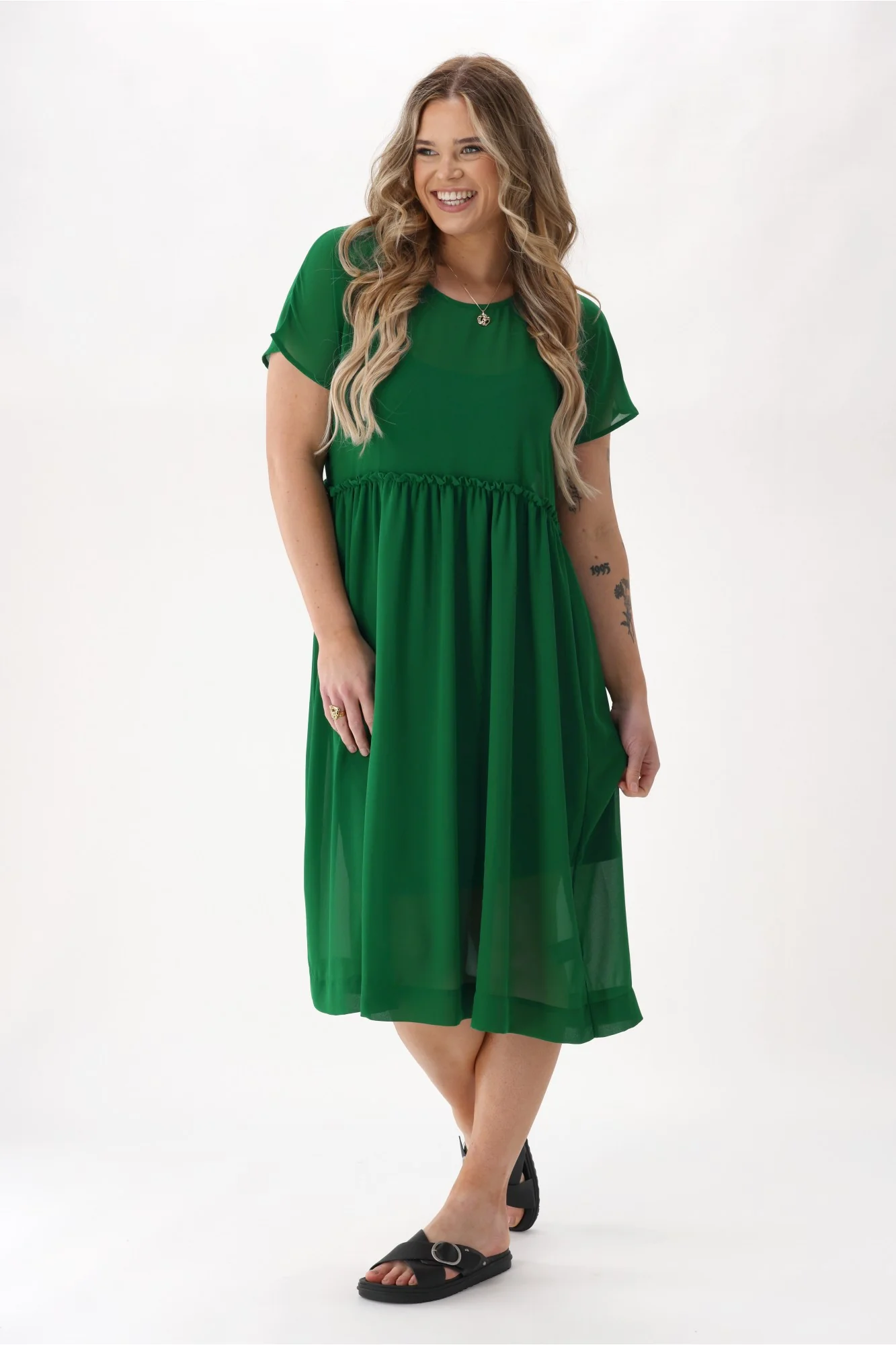 Gloss The Label Amanda Empire Line Chiffon Dress Green - Image 3