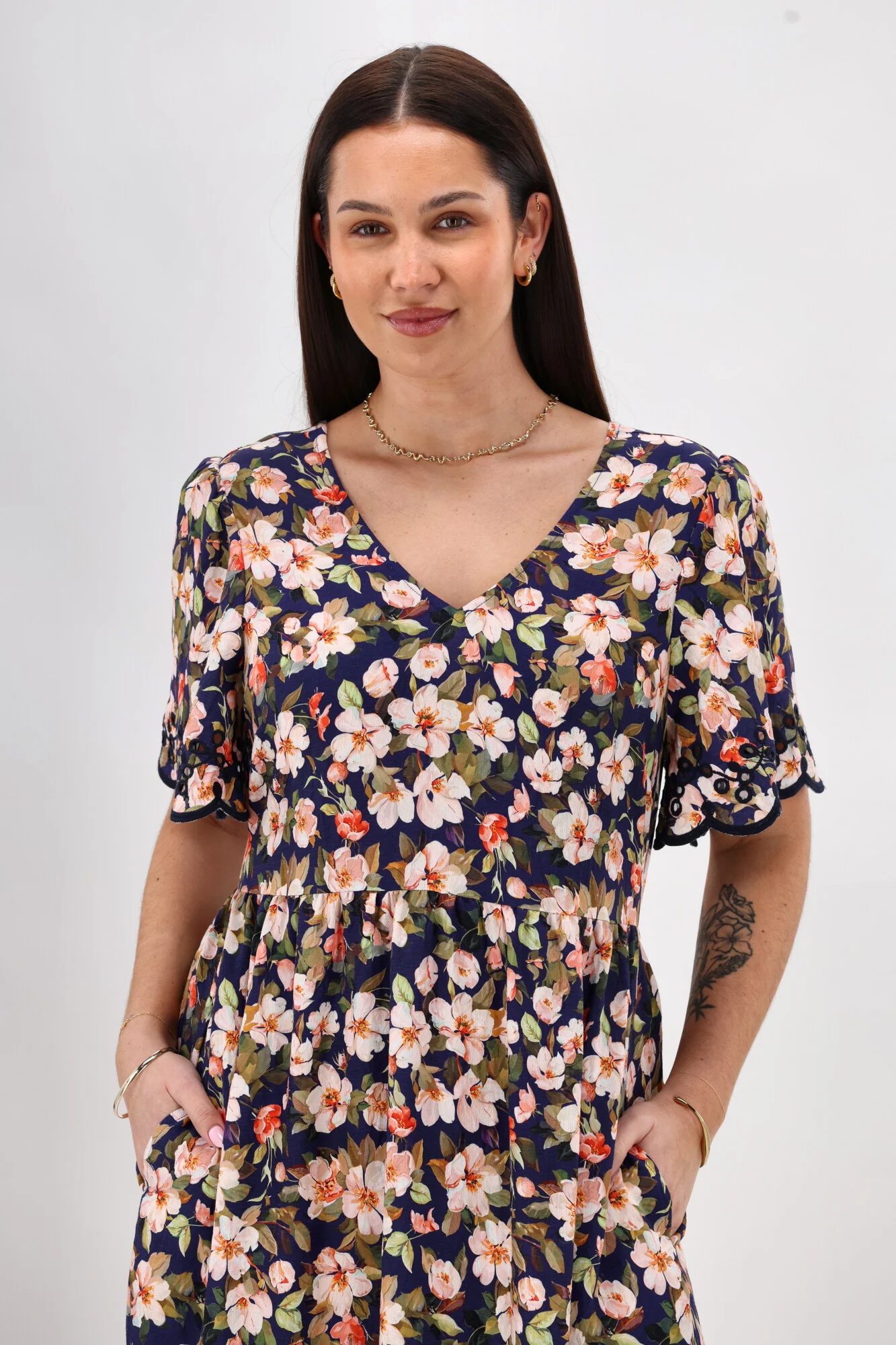 Gloss The Label Anthea Fortune Broderie Dress Navy Print - Image 6