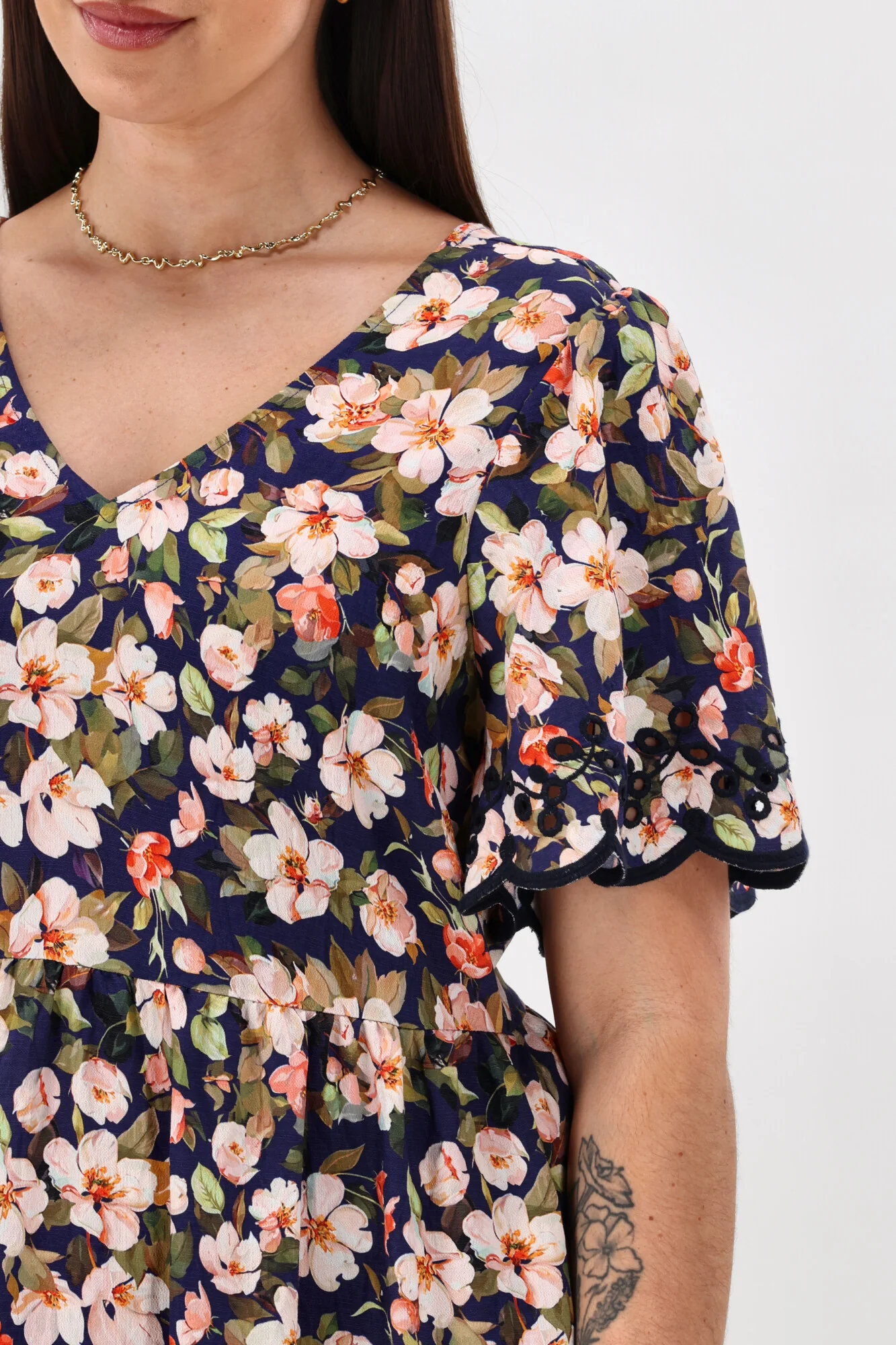 Gloss The Label Anthea Fortune Broderie Dress Navy Print - Image 9