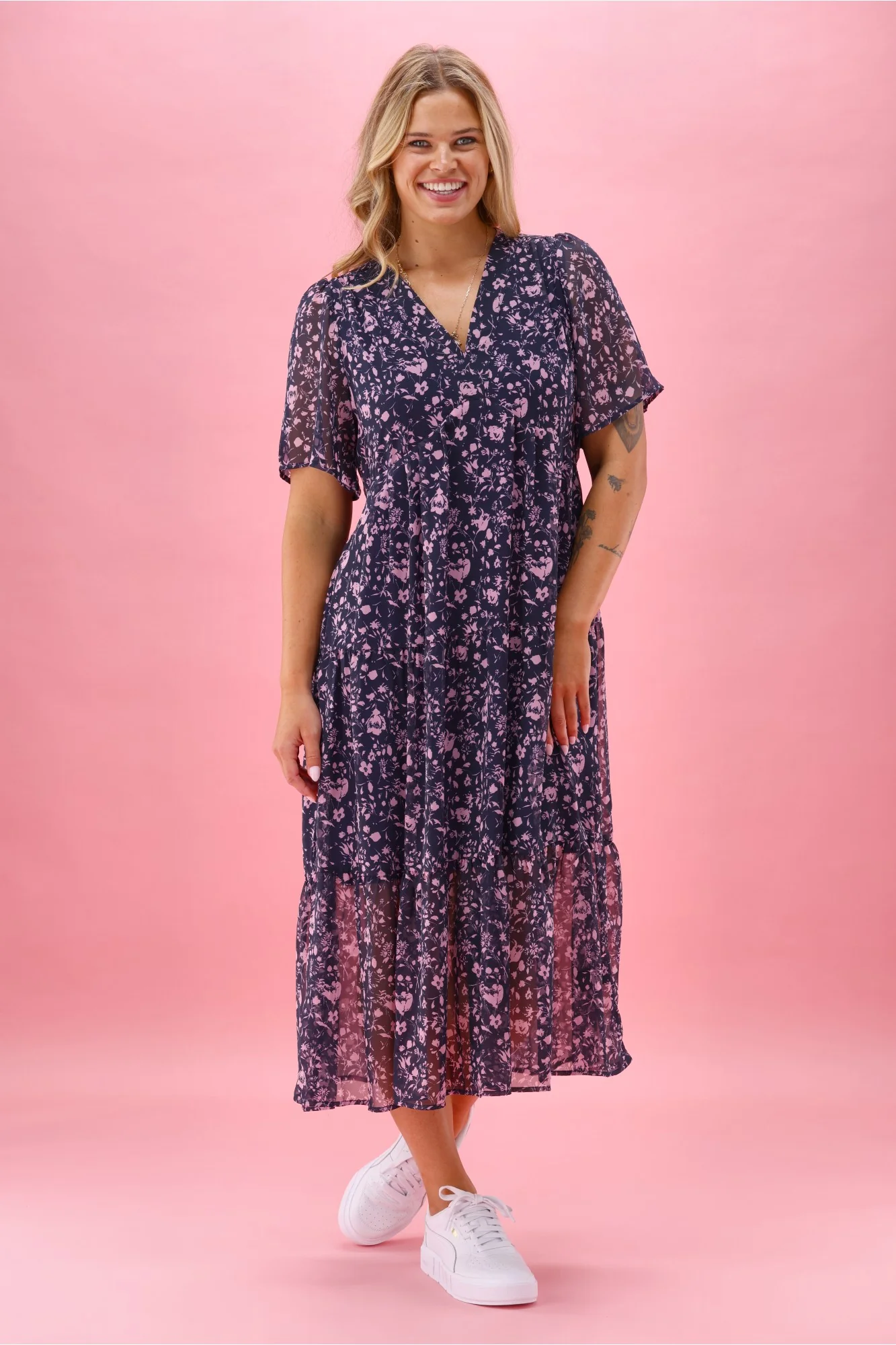 Gloss The Label Avonley Tiered Chiffon Dress Midnight Floral - Image 7