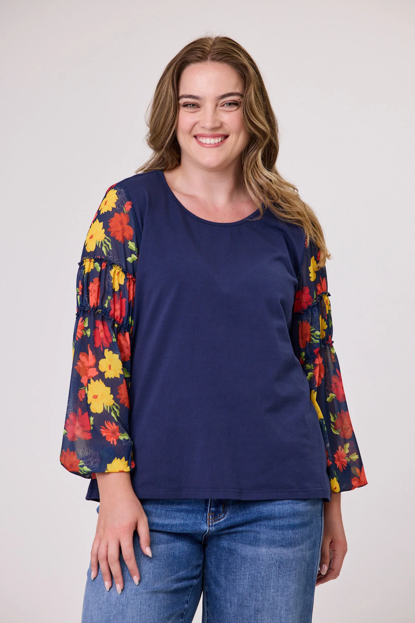Gloss The Label Casey Woven Sleeve Detail Top Flame Floral - Image 3