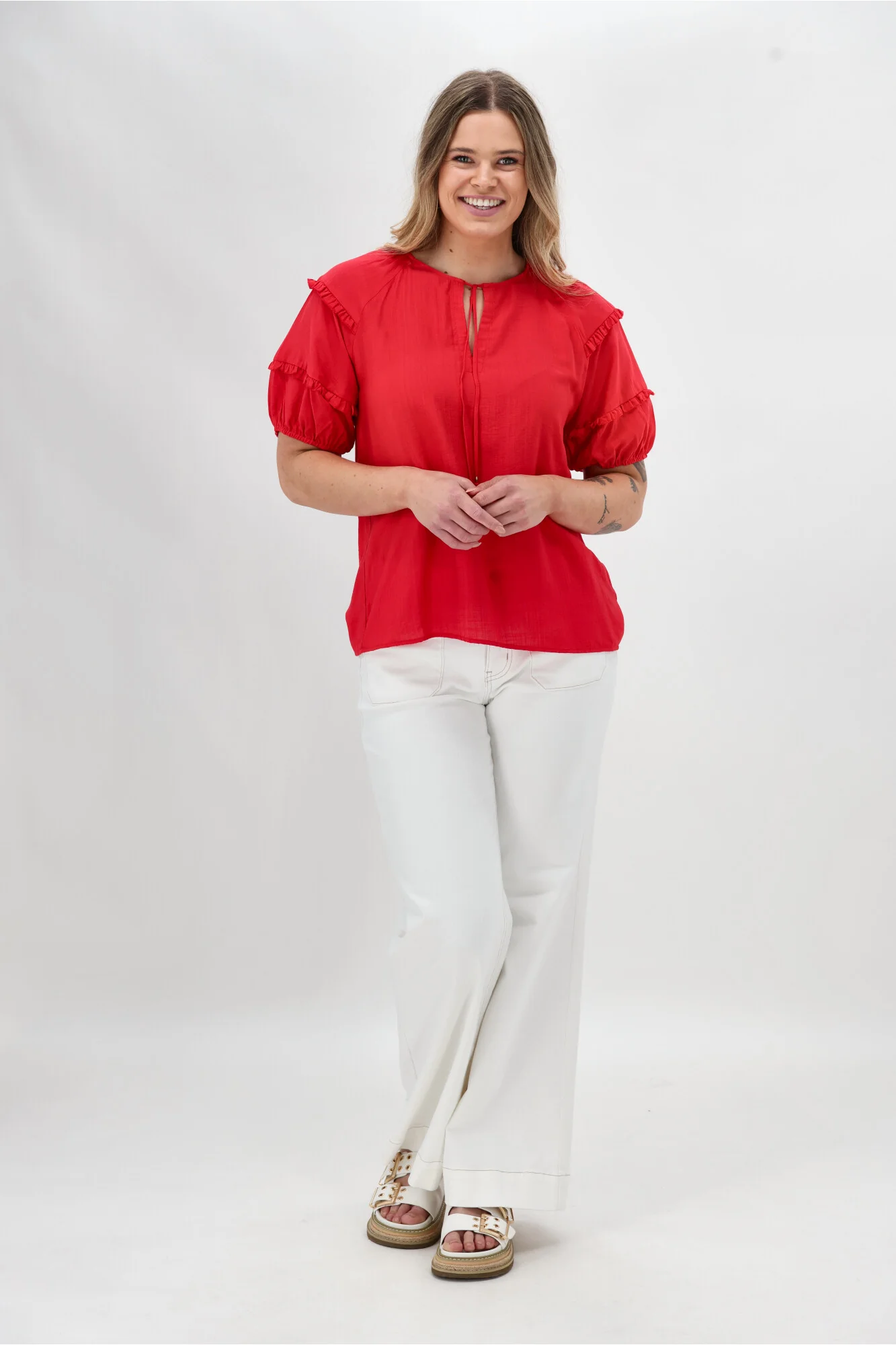 Gloss The Label Clea Frill Detail Puff Sleeve Top Coral - Image 5