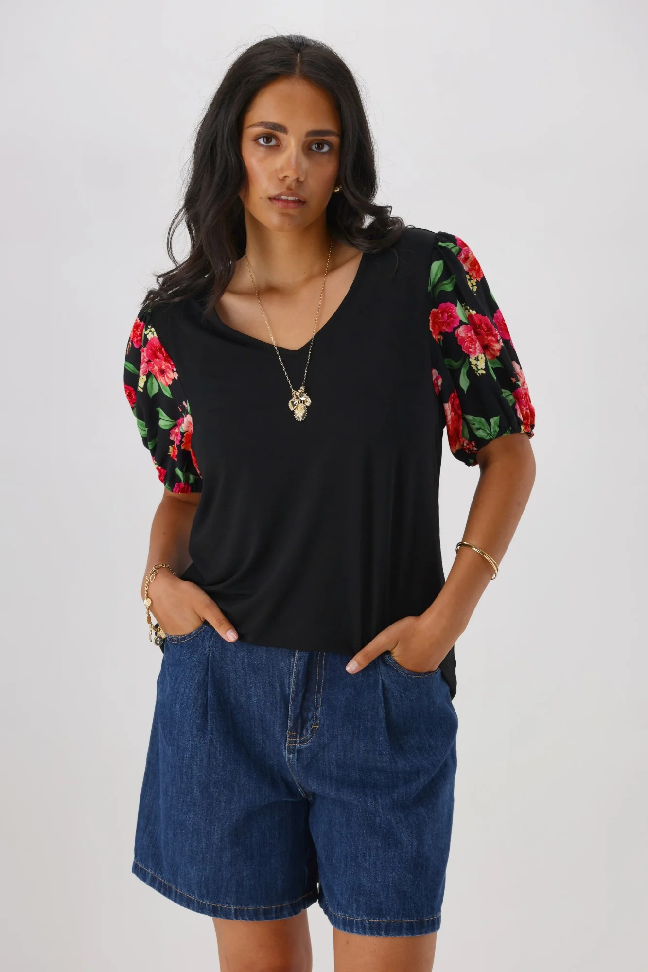 Gloss The Label Eclipse Rosewood Contrast Sleeve Top Black - Image 2