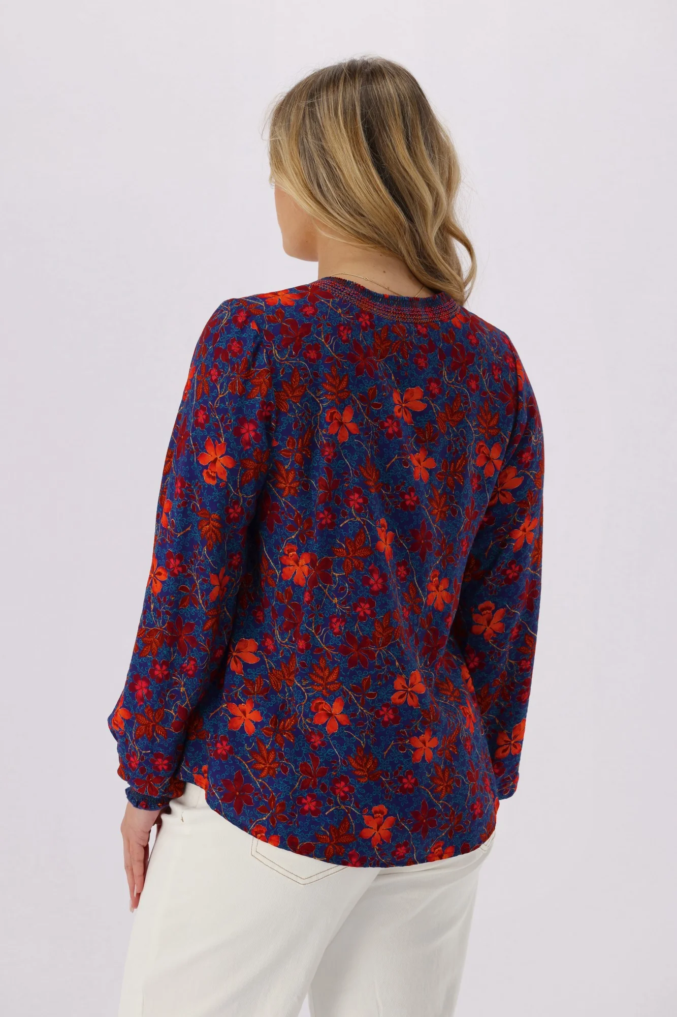 Gloss The Label Geneva Shirred Detail Top Geo Floral - Image 8