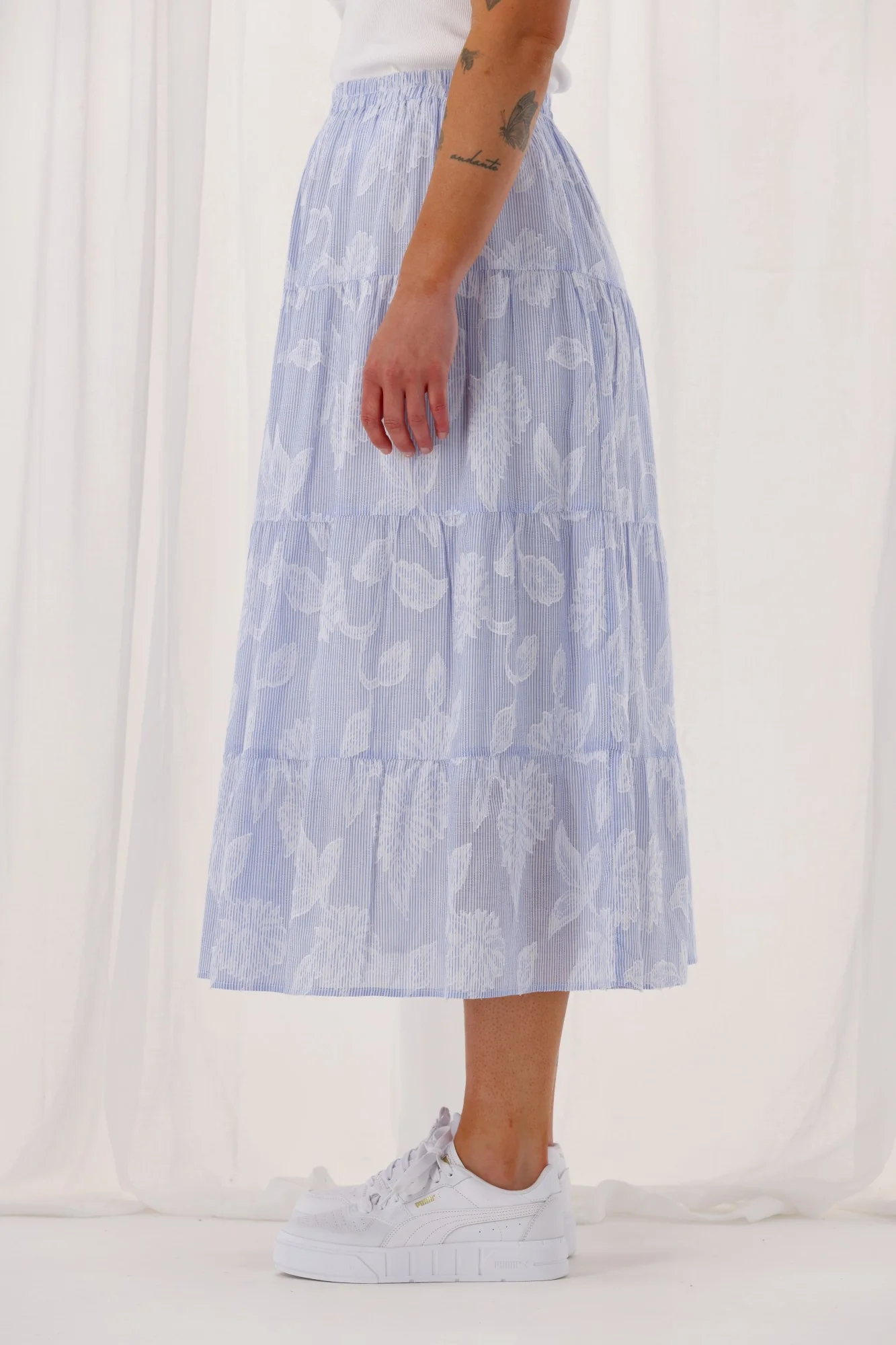 Gloss The Label Halle Tiered Skirt Flocked Blue Stripe - Image 5