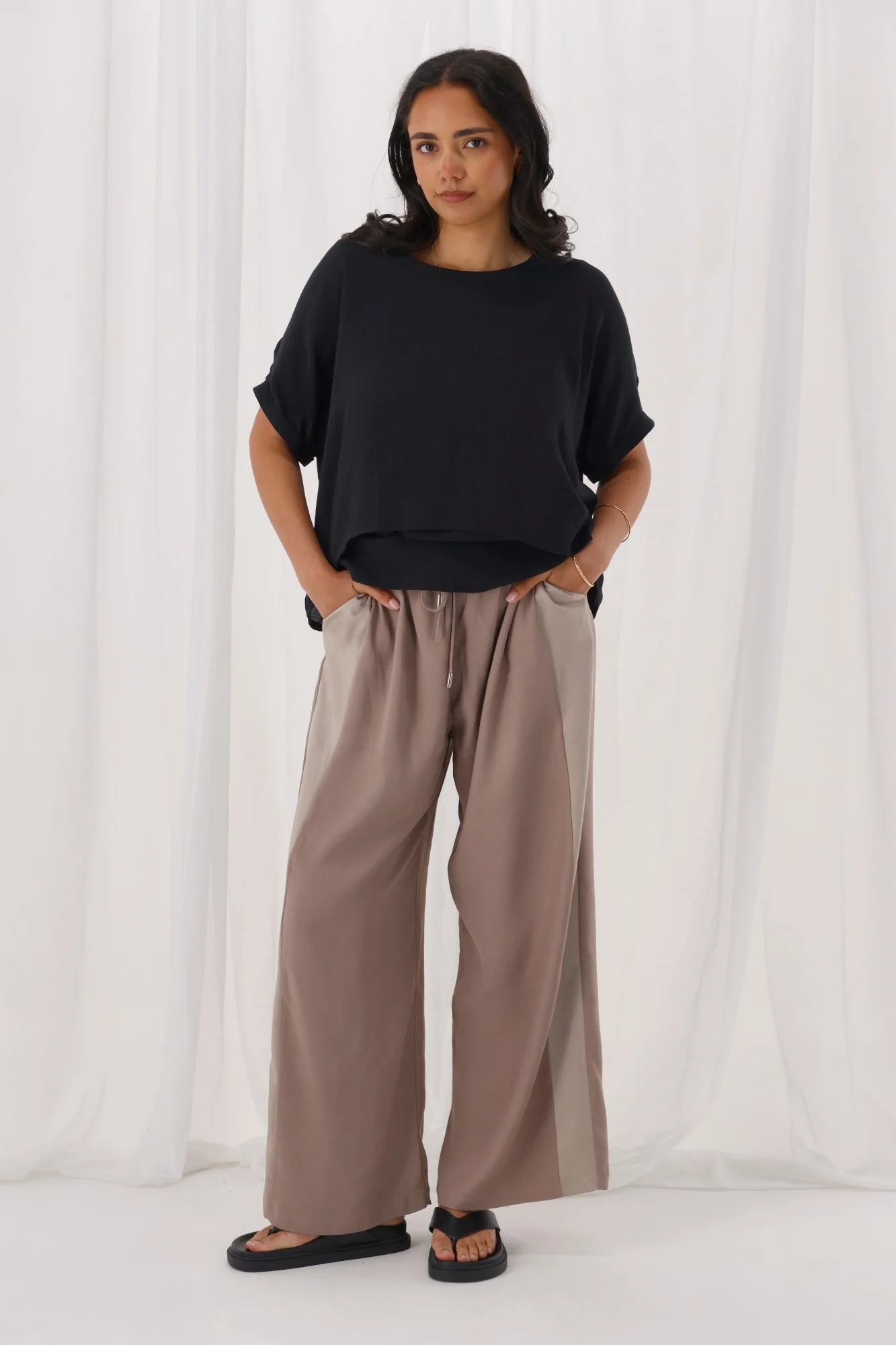 Gloss The Label Havanna Satin Stripe Pants Taupe - Image 4