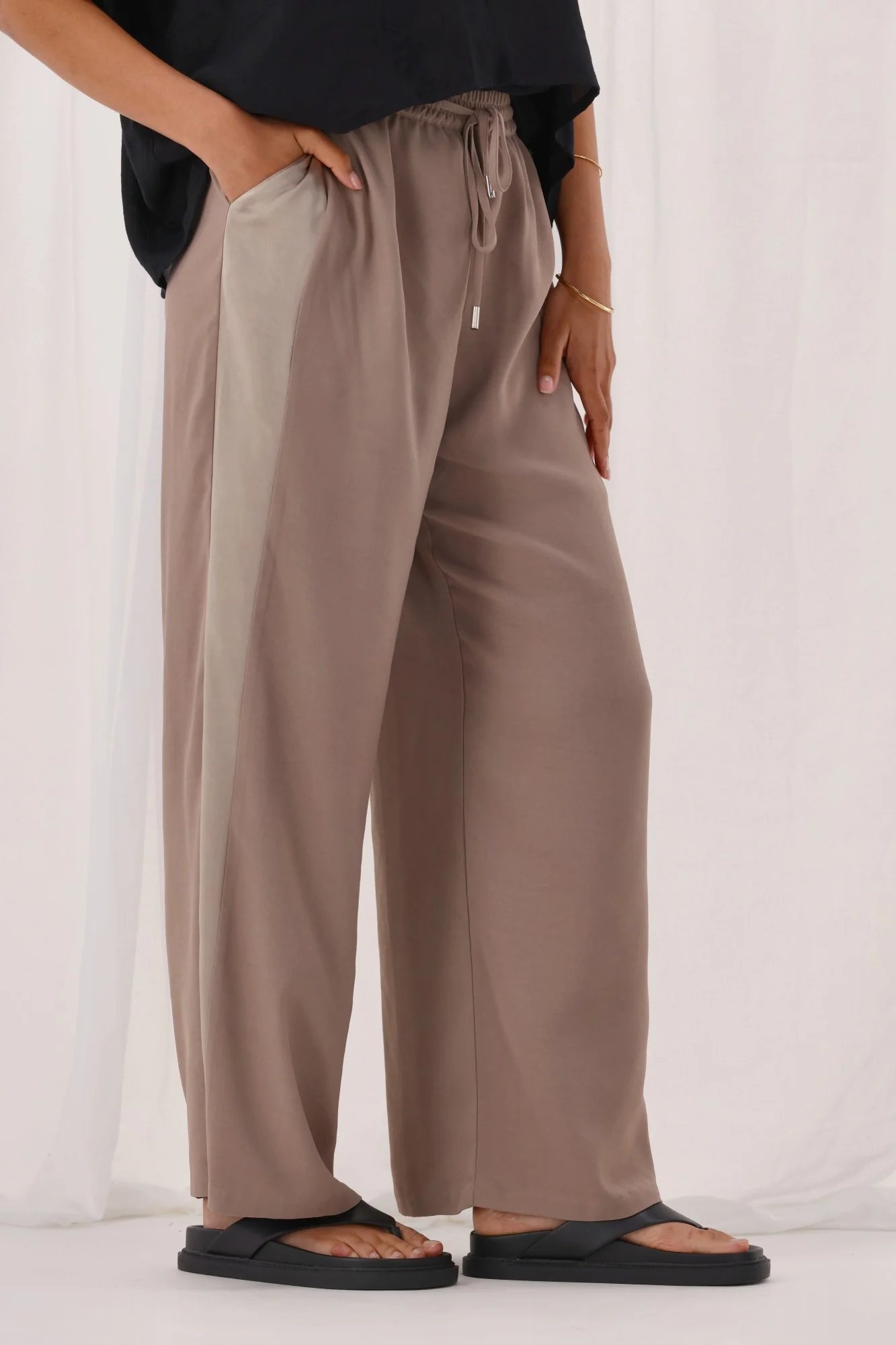 Gloss The Label Havanna Satin Stripe Pants Taupe - Image 5
