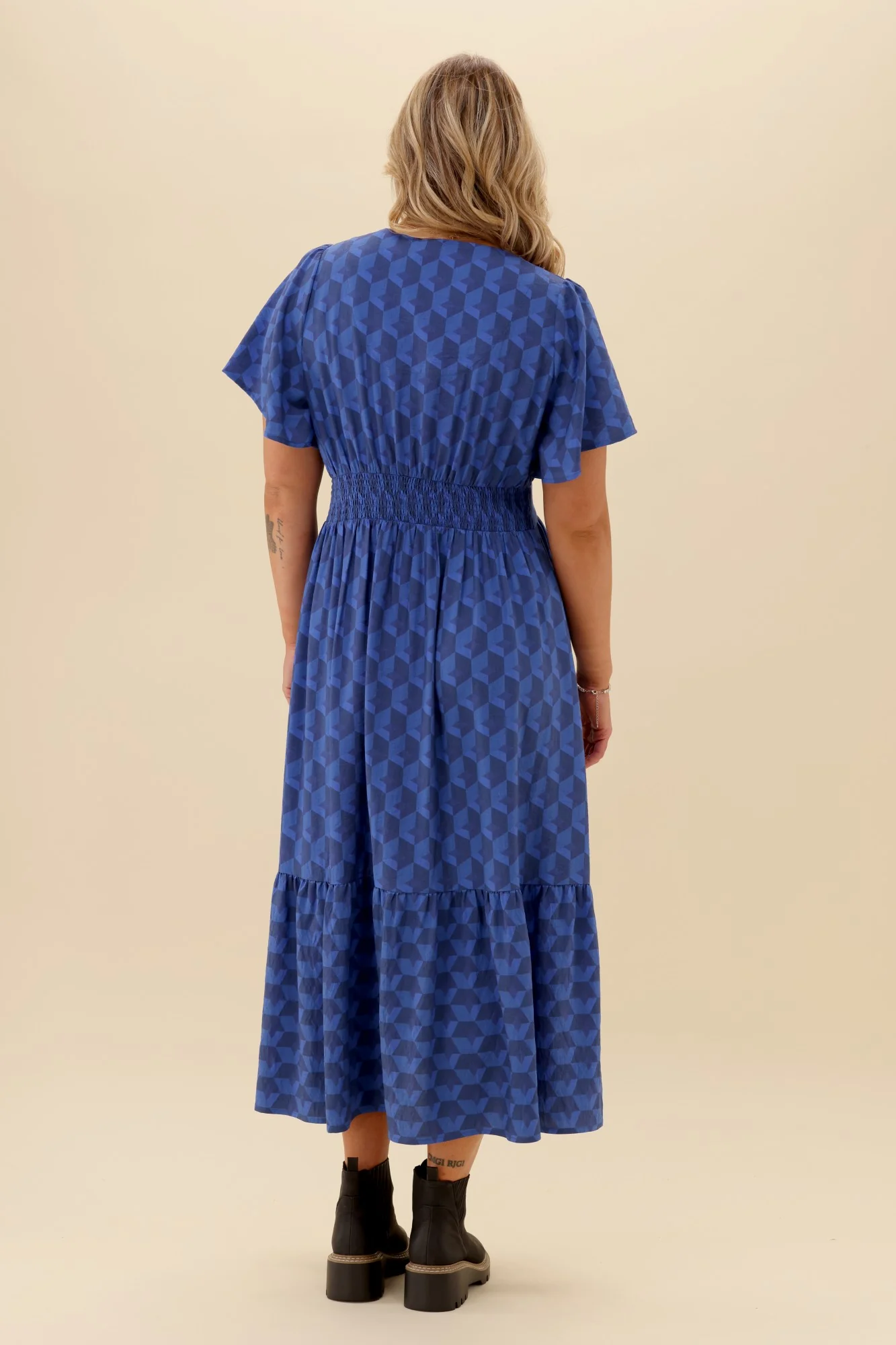 Gloss The Label Isola Dress Geo Print - Image 6