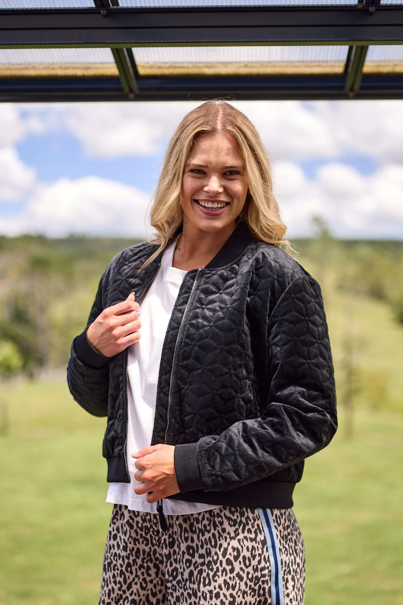Gloss The Label James Quilted Velvet Bomber Jacket Black - Image 2