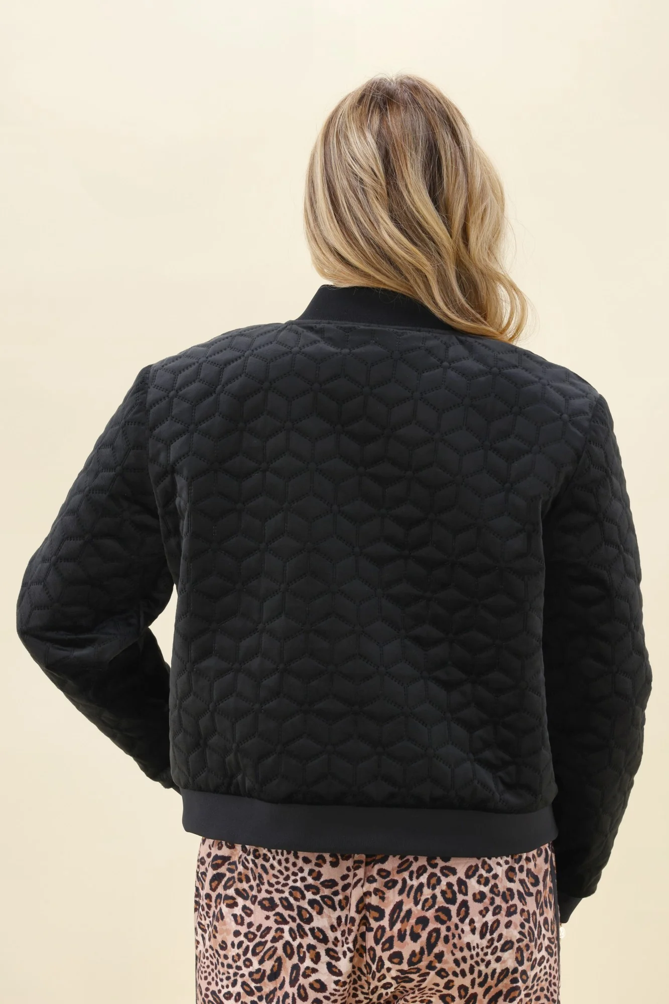 Gloss The Label James Quilted Velvet Bomber Jacket Black - Image 6