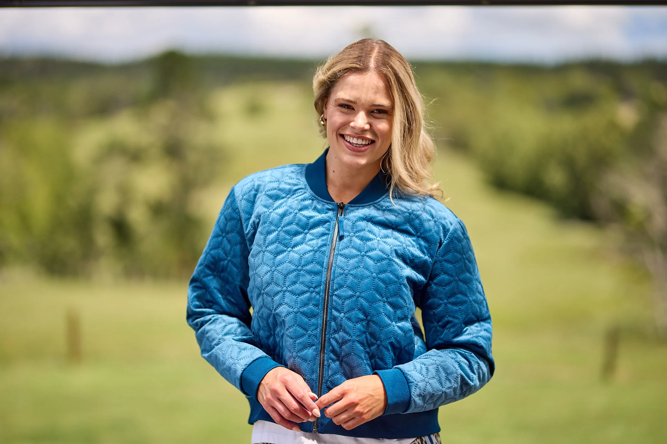 Gloss The Label James Quilted Velvet Bomber Jacket Teal - Image 2