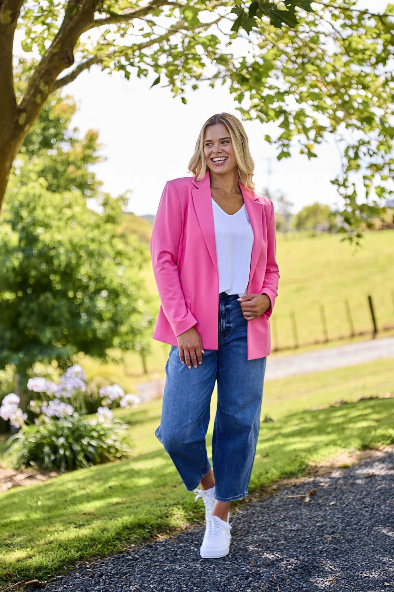 Gloss The Label Jasmin Ponte Blazer Pink - Image 4