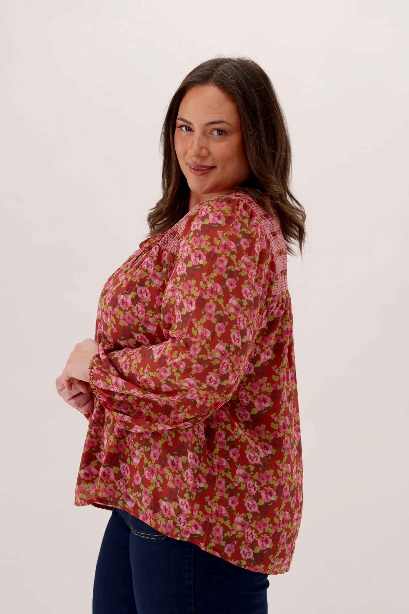 Gloss The Label Juan Shirred Detail Top Wine Speckle Floral - Image 5