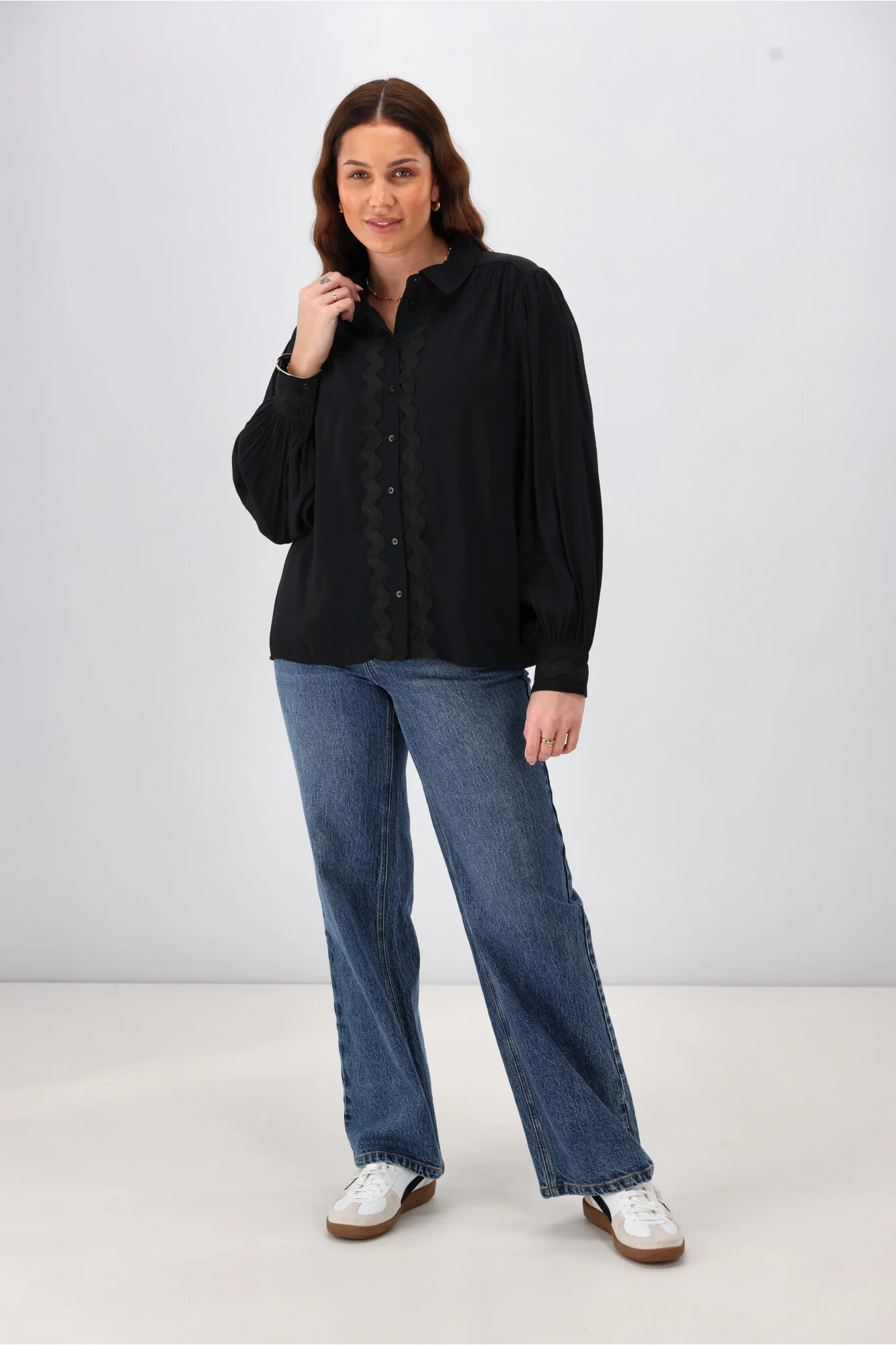 Gloss the Label Kelleigh Ric Rac Lace Shirt Black - Image 7