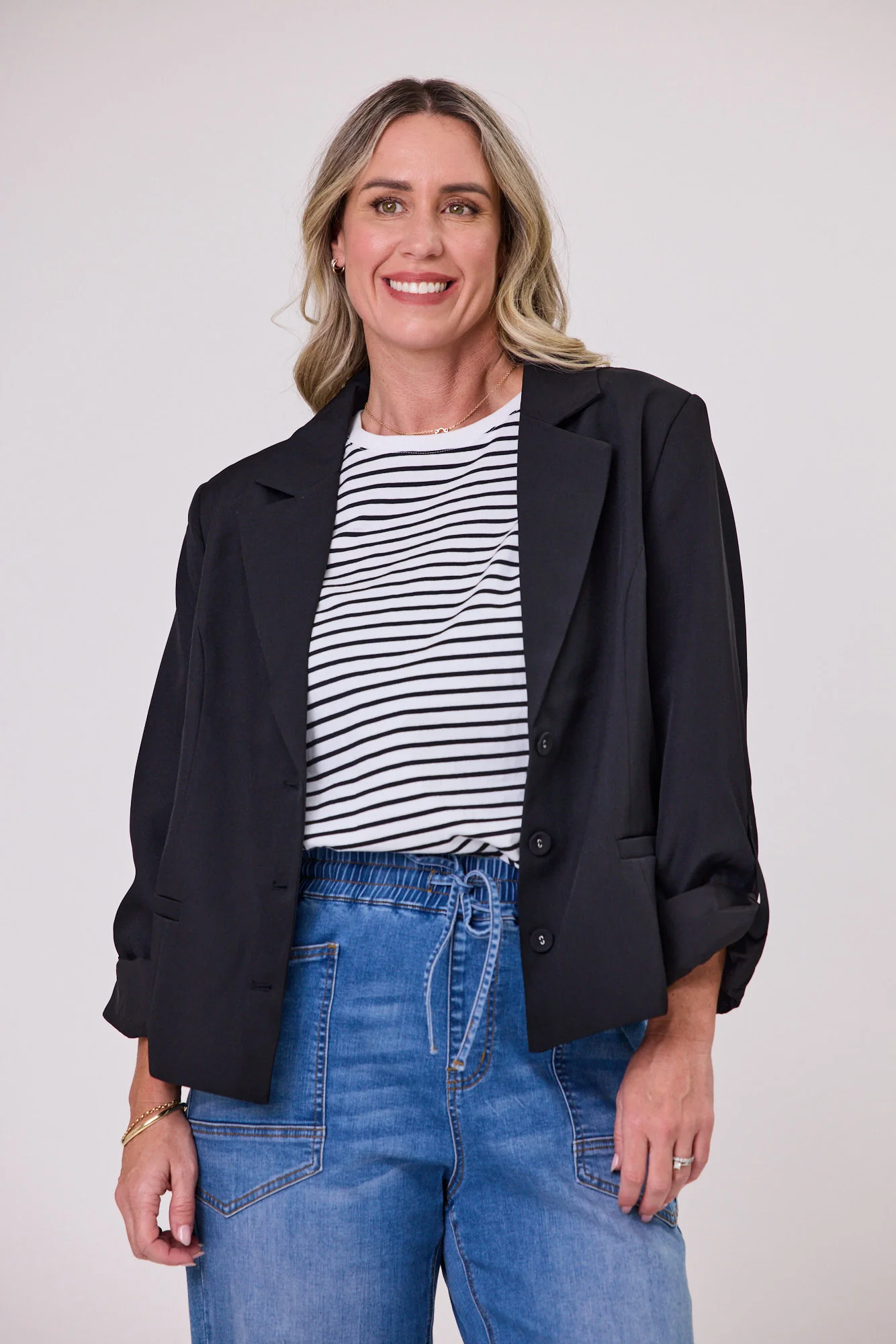 Gloss The Label Lavindar Cropped Jacket Black