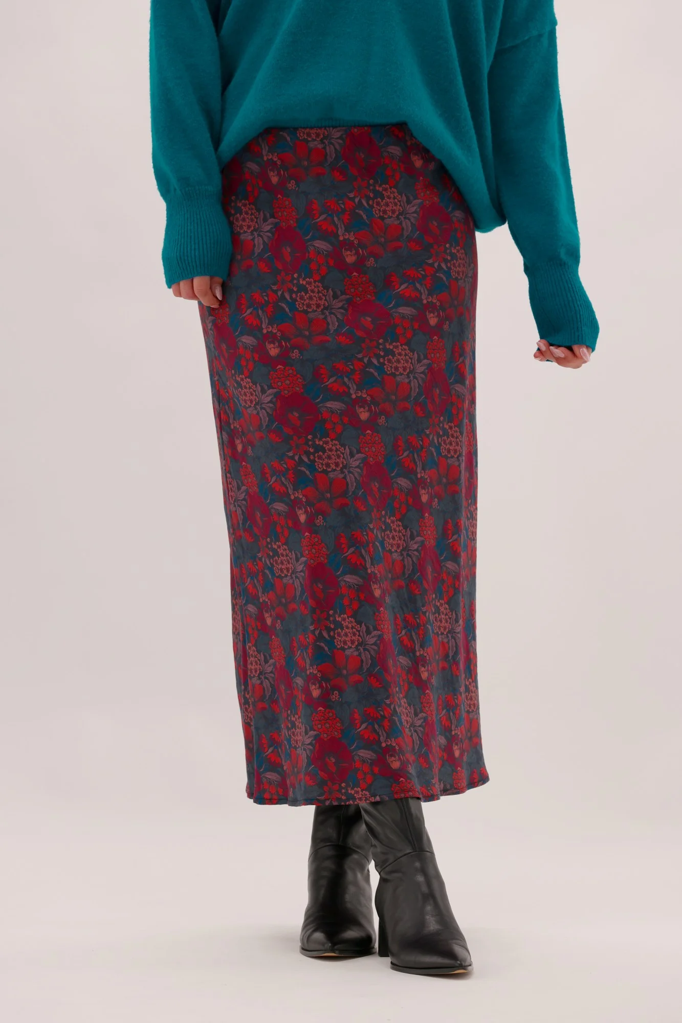 Gloss The Label Limaree Godet Skirt Twilight Floral - Image 3