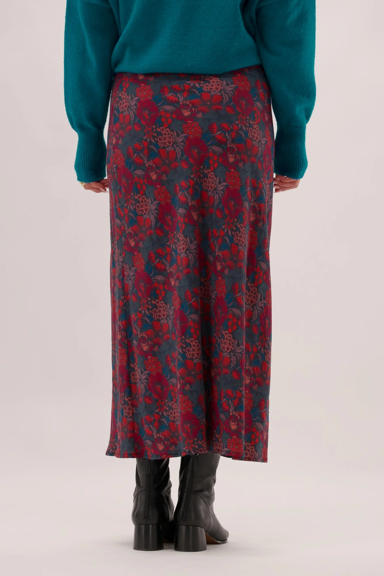 Gloss The Label Limaree Godet Skirt Twilight Floral - Image 7