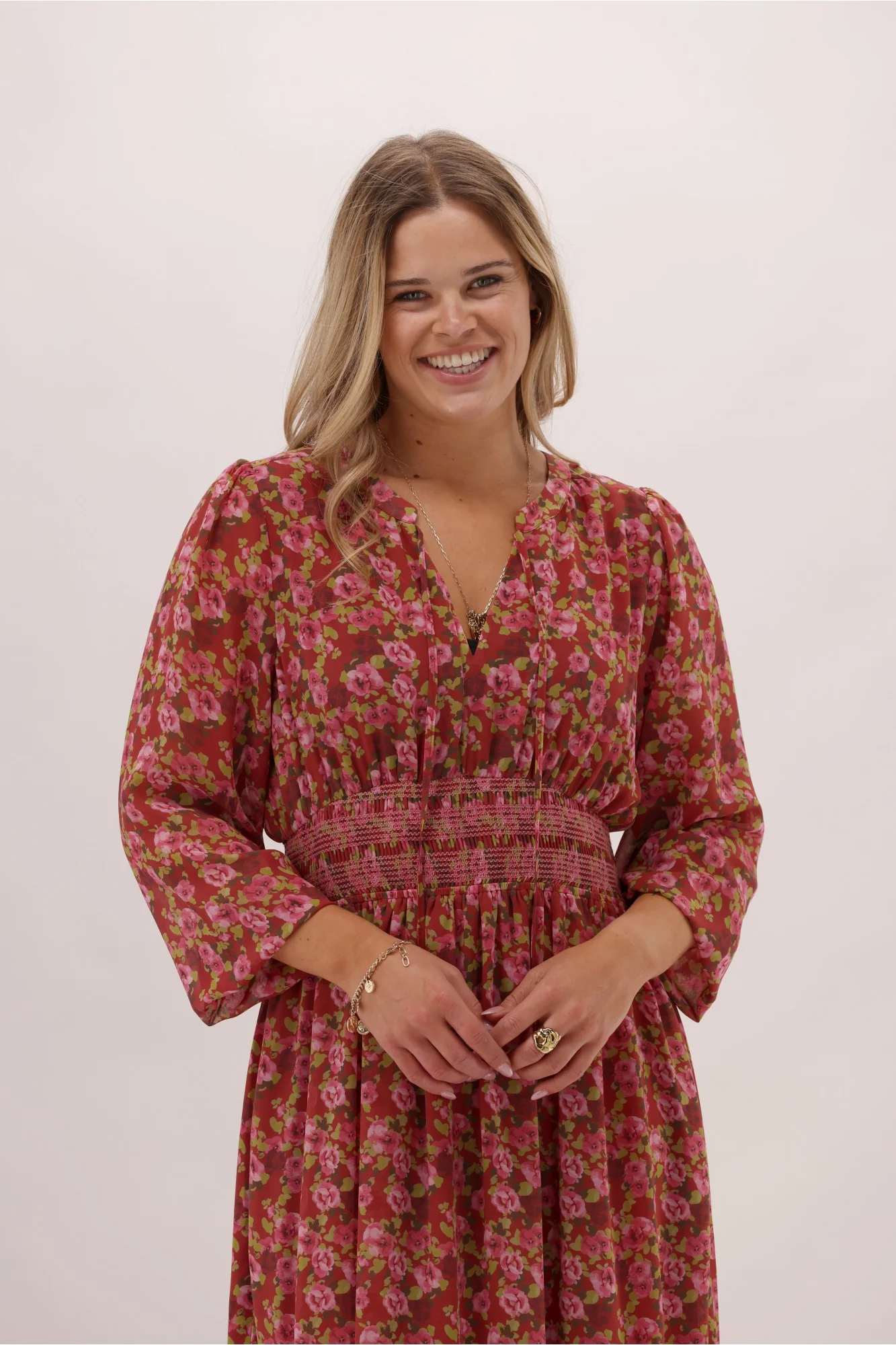 Gloss The Label Lindsay Shirred Waist Dress Wine Speckle Floral - Image 3