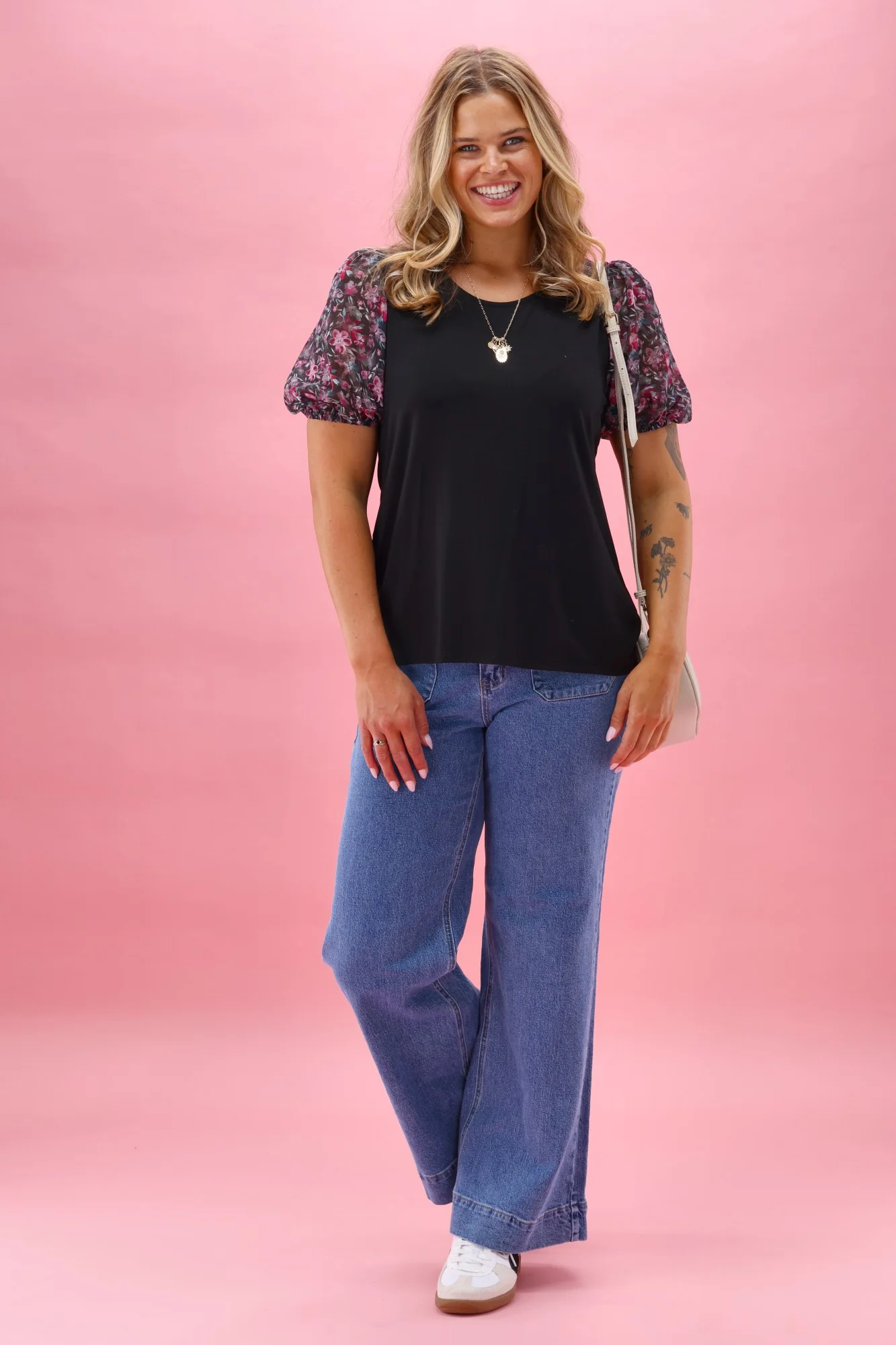 Gloss The Label Malina Contrast Sleeve Top Teal Pink Floral - Image 4