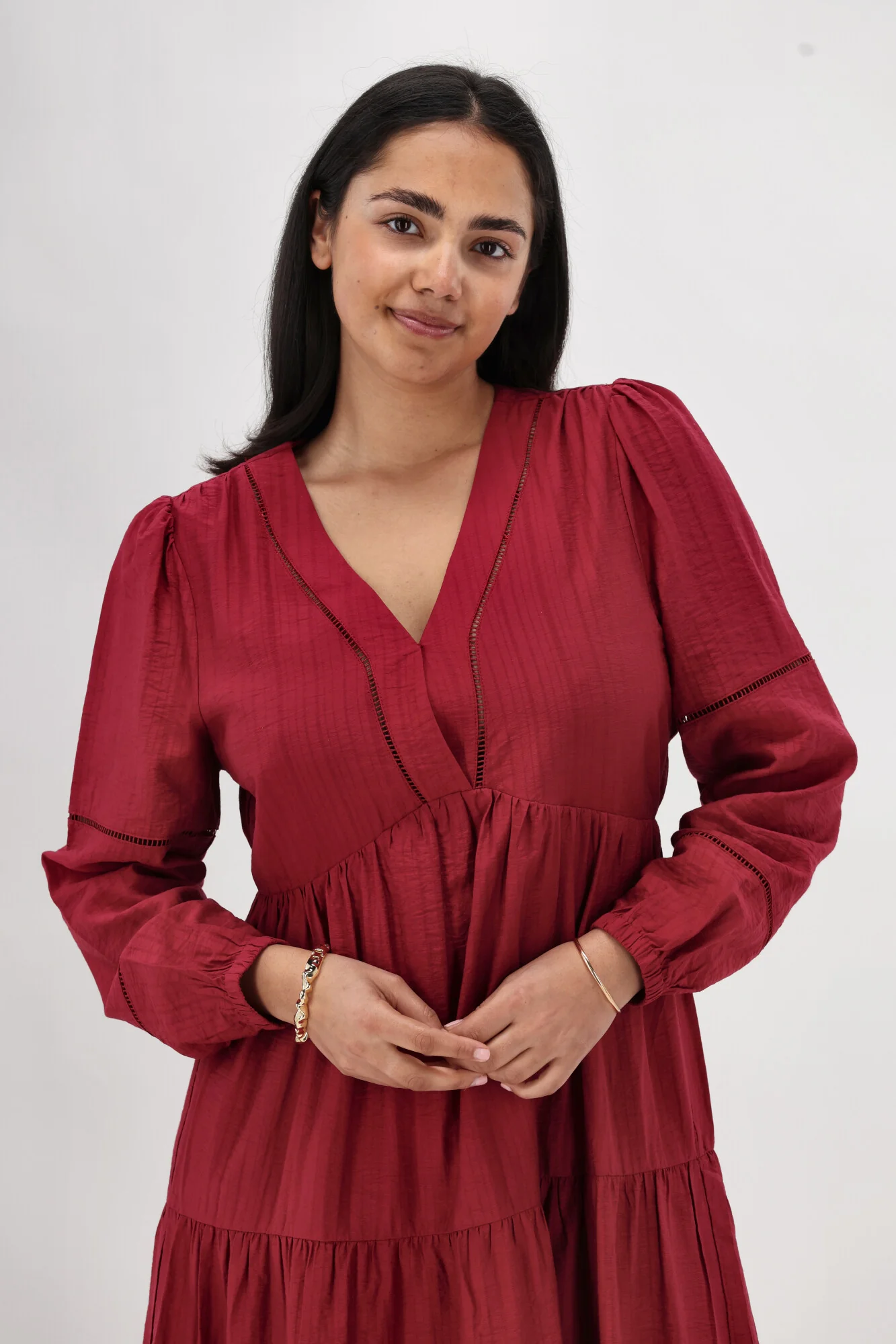 Gloss The Label Maye Shirred Sleeve Dress Cranberry - Image 5