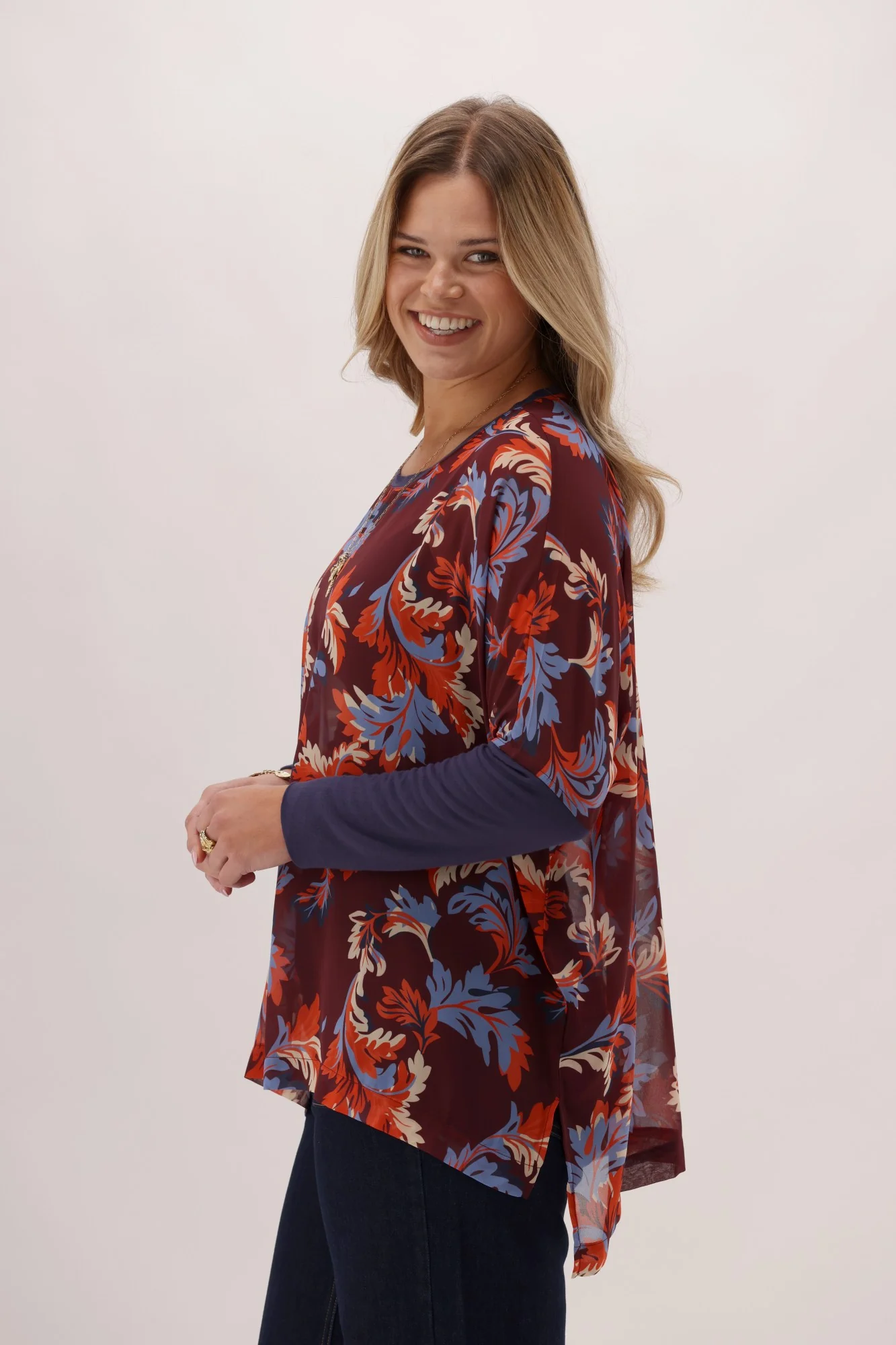Gloss The Label Mirage Boxy Top Abstract Leaf Print - Image 4