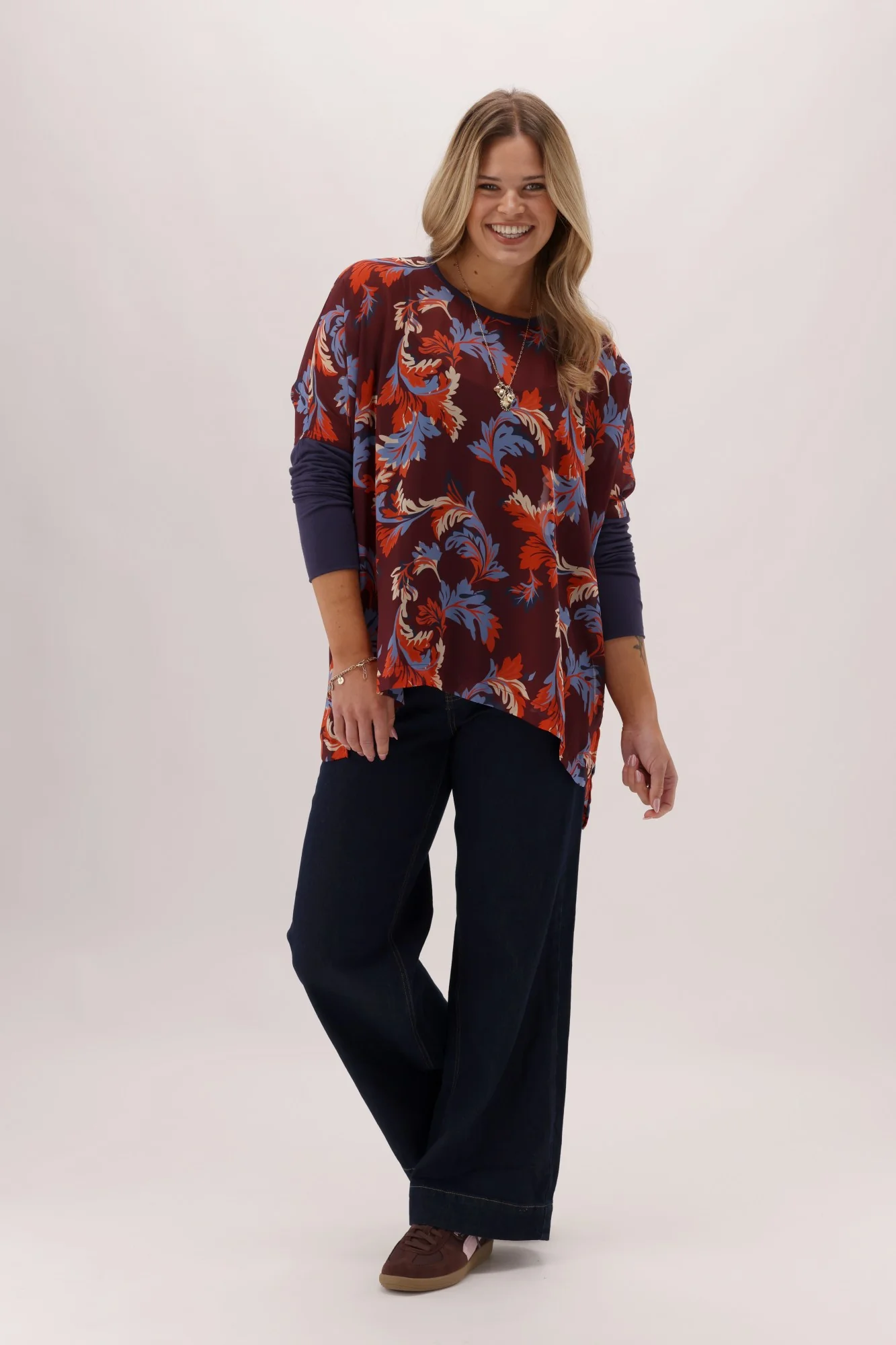 Gloss The Label Mirage Boxy Top Abstract Leaf Print - Image 8