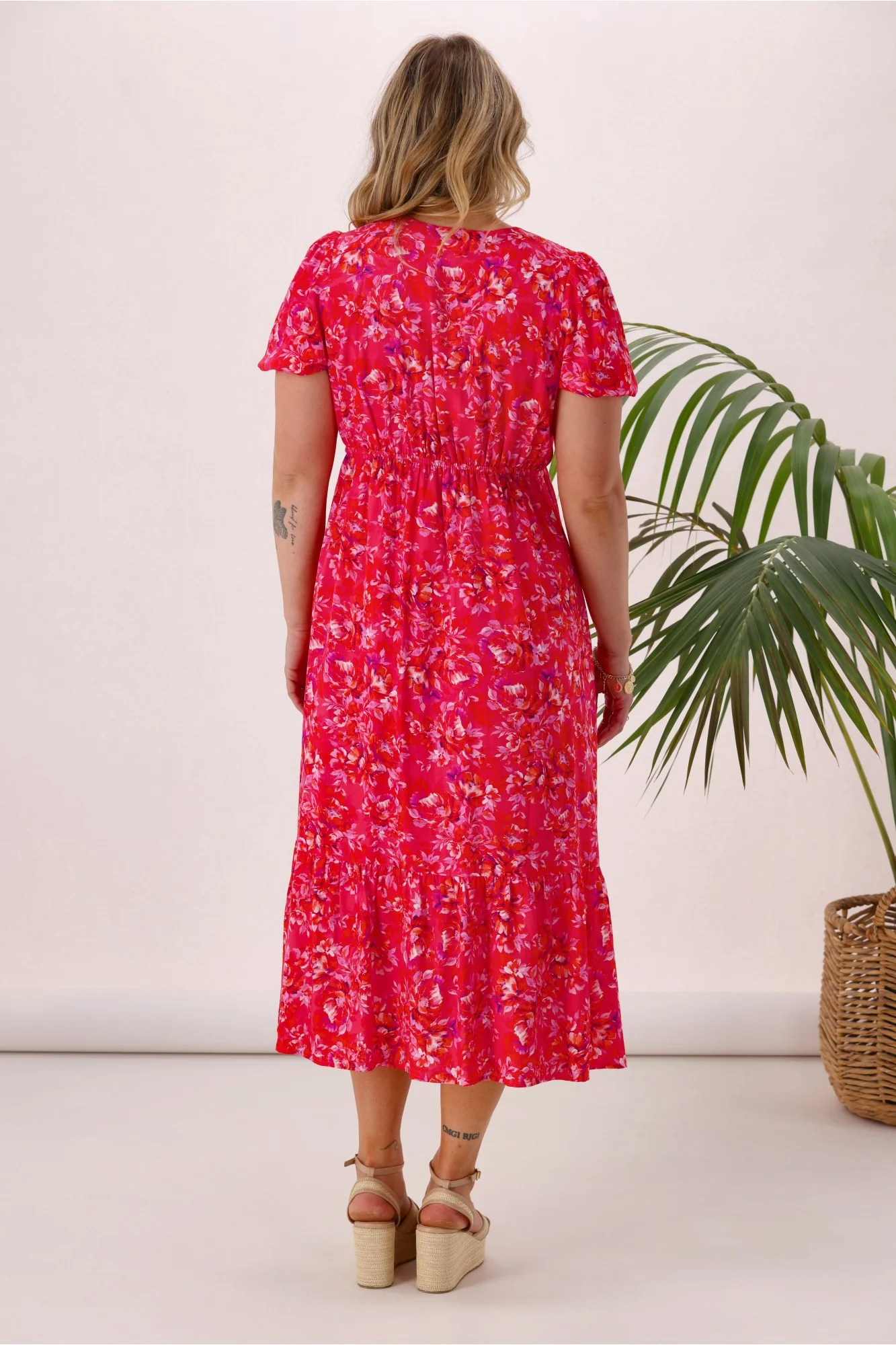 Gloss The Label Miro Dress Red Pink Floral - Image 6
