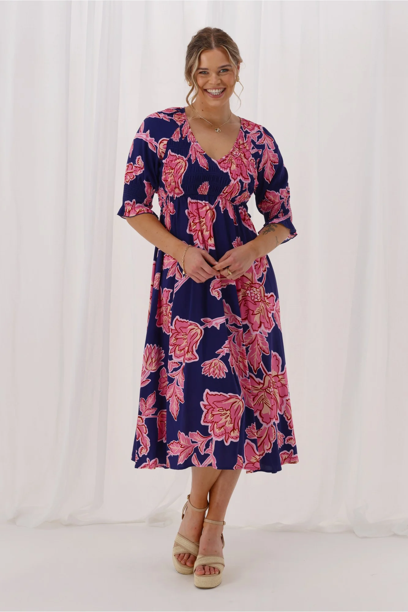 Gloss The Label Netty Dress Blue Print - Image 4
