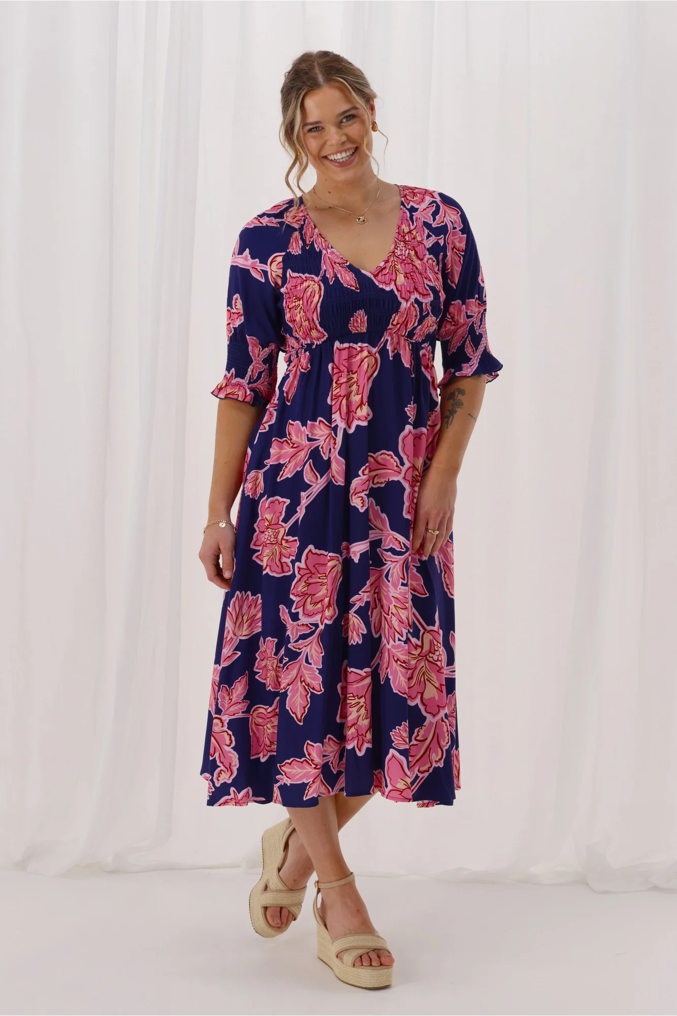 Gloss The Label Netty Dress Blue Print - Image 5