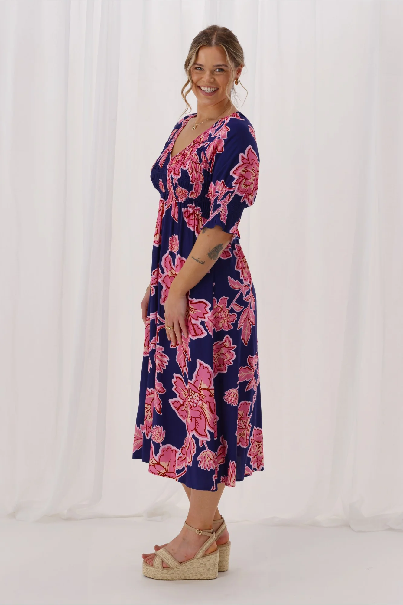 Gloss The Label Netty Dress Blue Print - Image 6