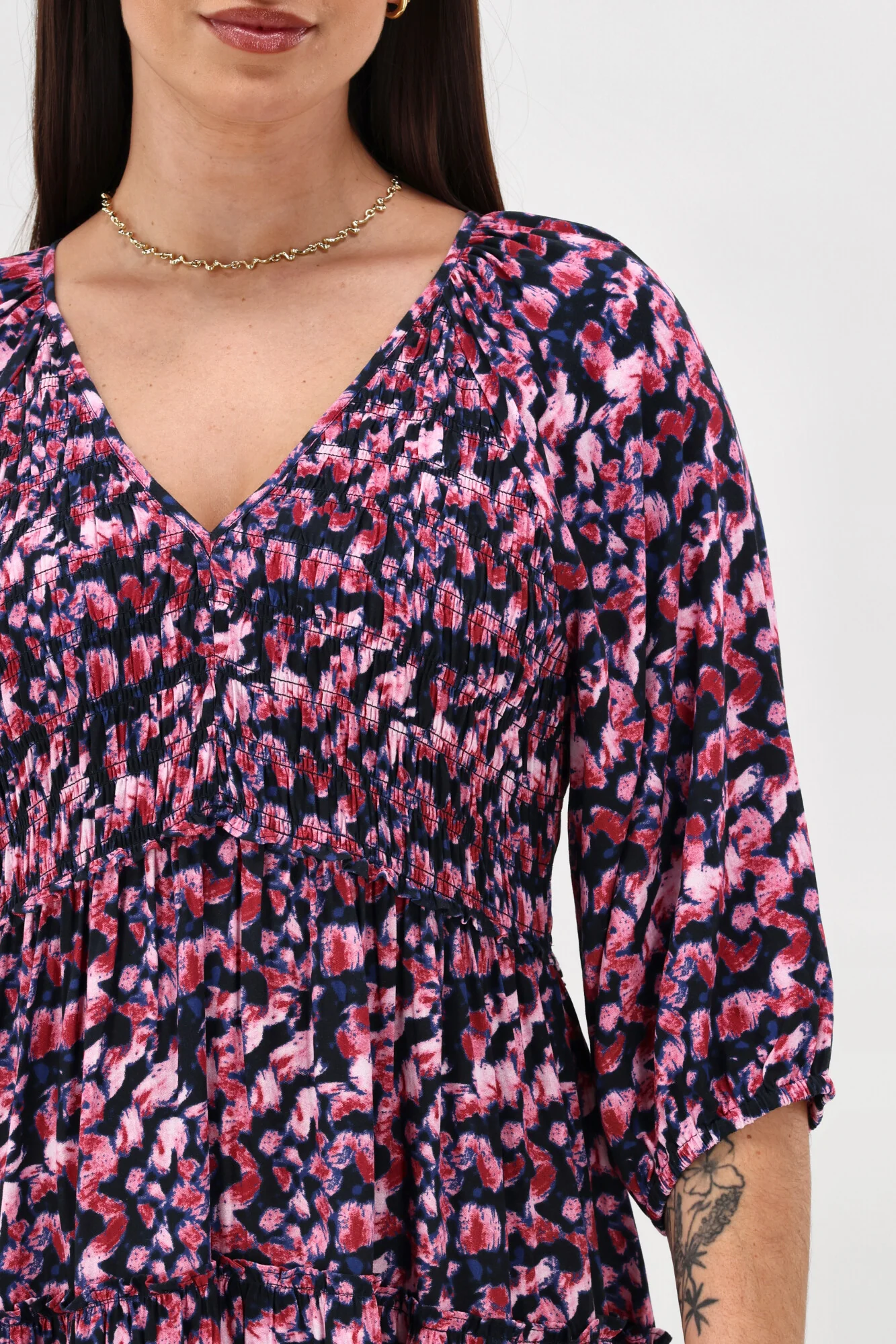 Gloss The Label On Saddah Angle Shirred Bodice Dress Pink Abstract Print - Image 4