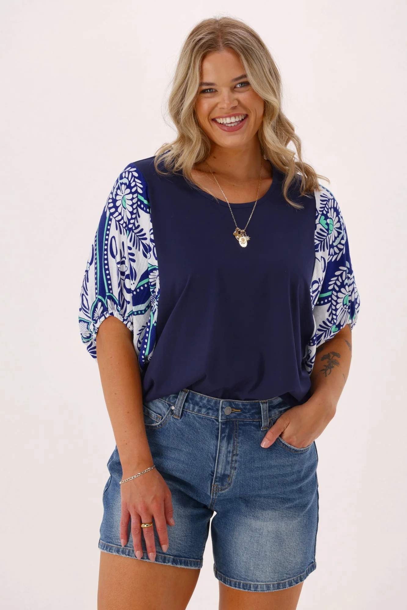Gloss the Label Ornelle Contrast Sleeve Top Ink Green - Image 2