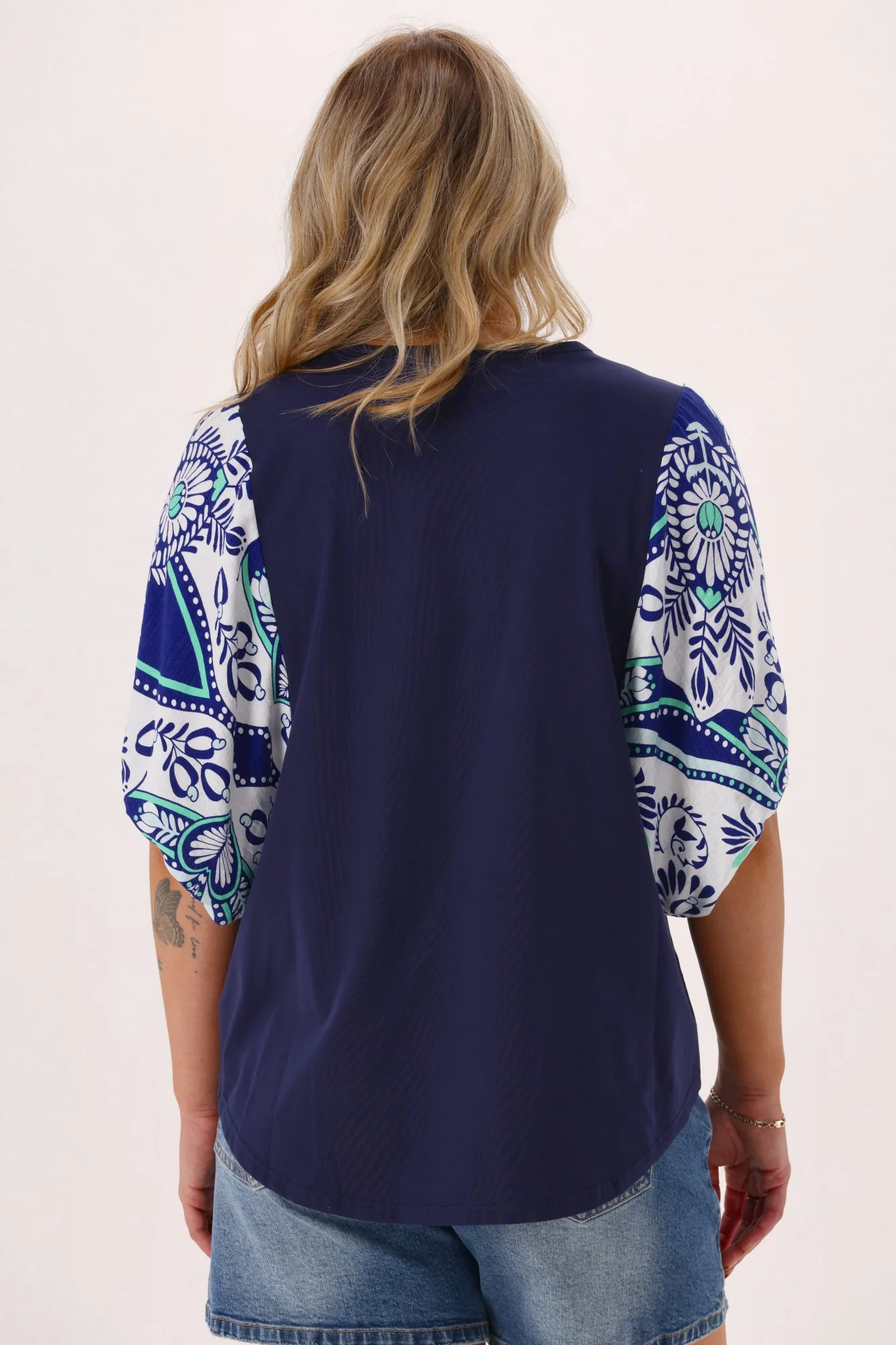 Gloss the Label Ornelle Contrast Sleeve Top Ink Green - Image 6