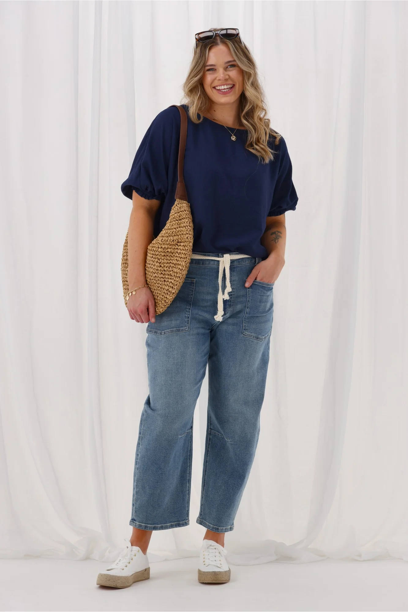 Gloss The Label Ottilie Top Navy - Image 2