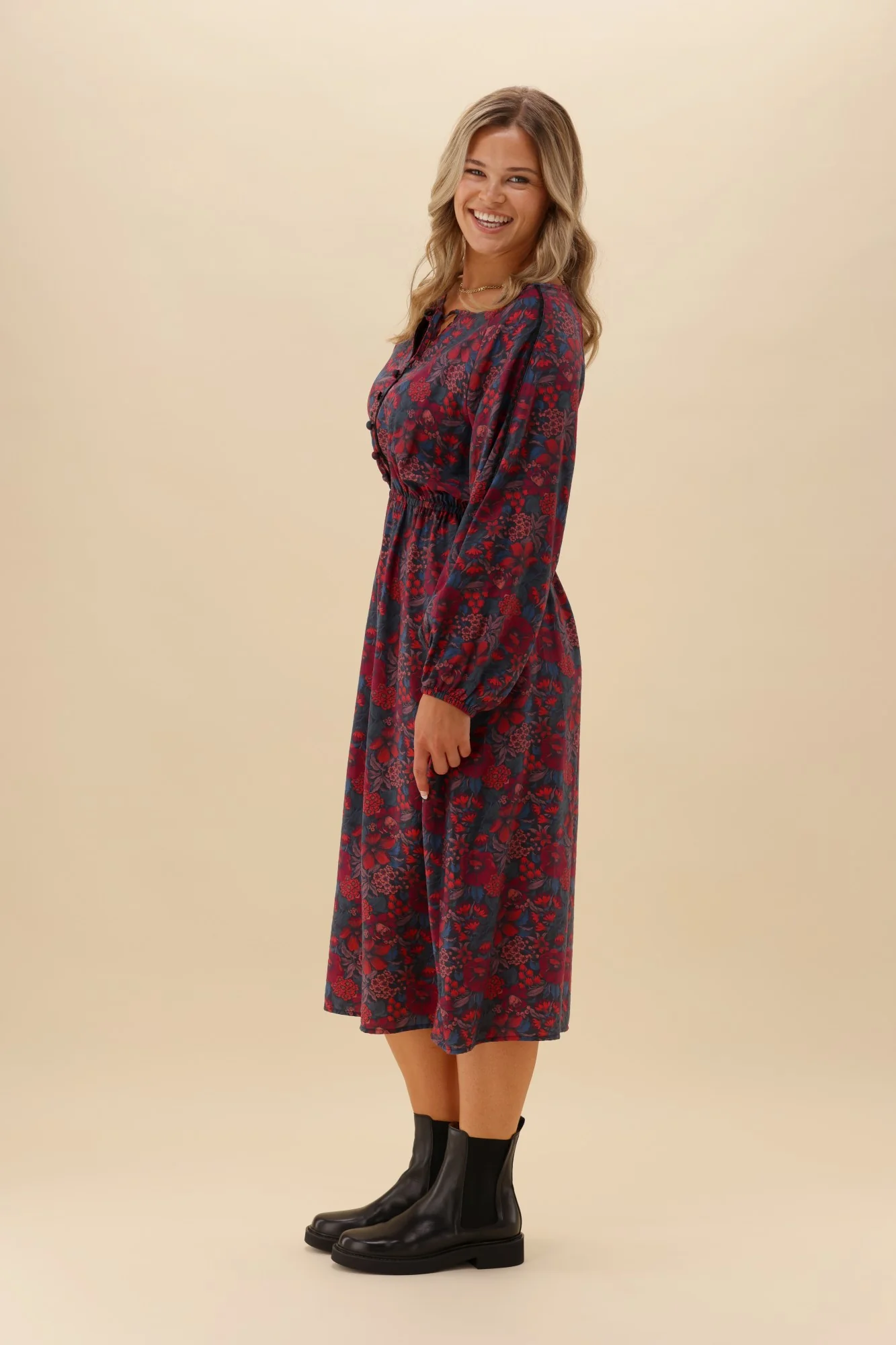 Gloss The Label Quaneil Shirred Waist Dress Twilight Floral - Image 7