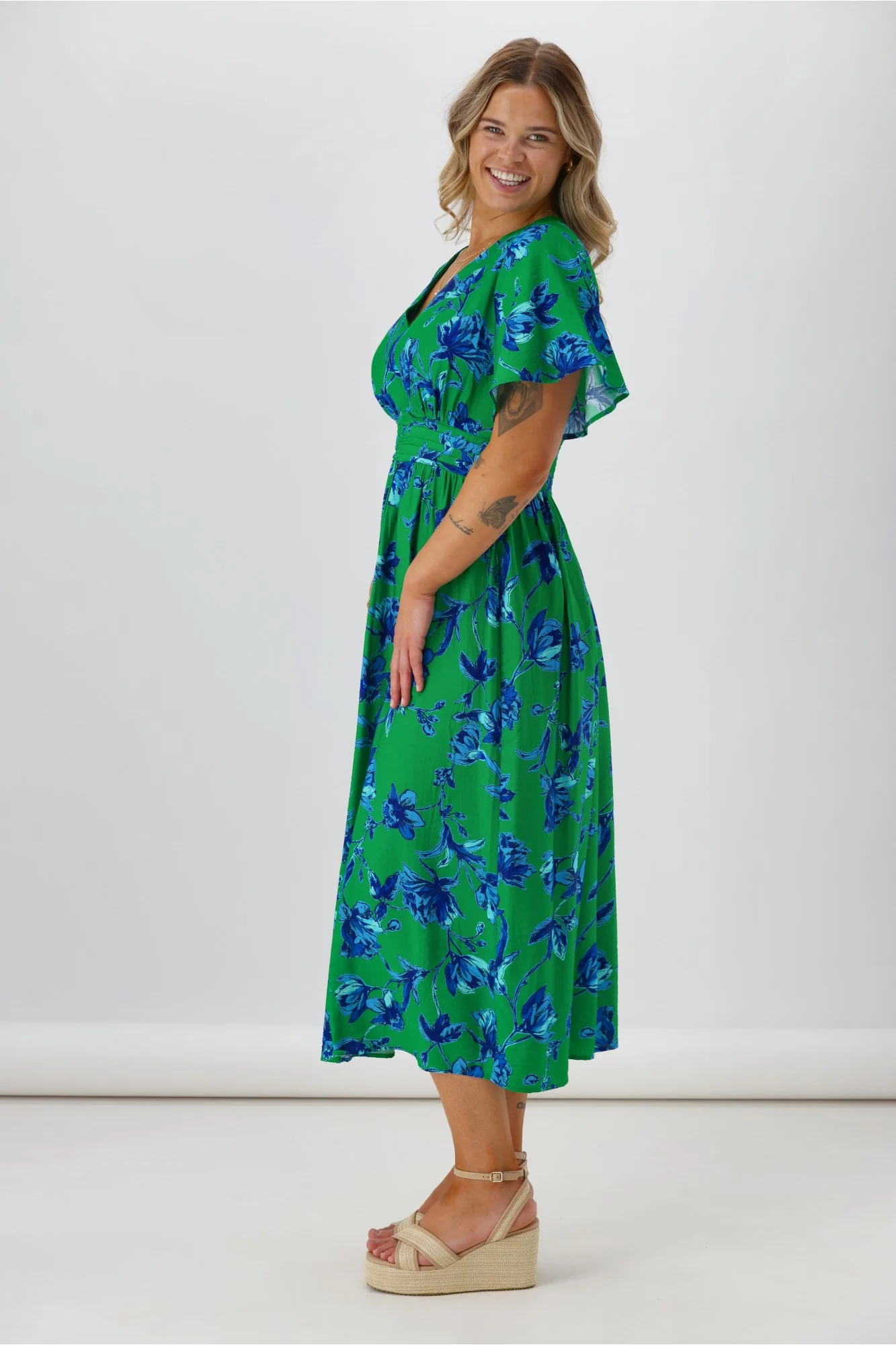 Gloss The Label Rohan Flutter Sleeve Dress Green Floral - Image 5