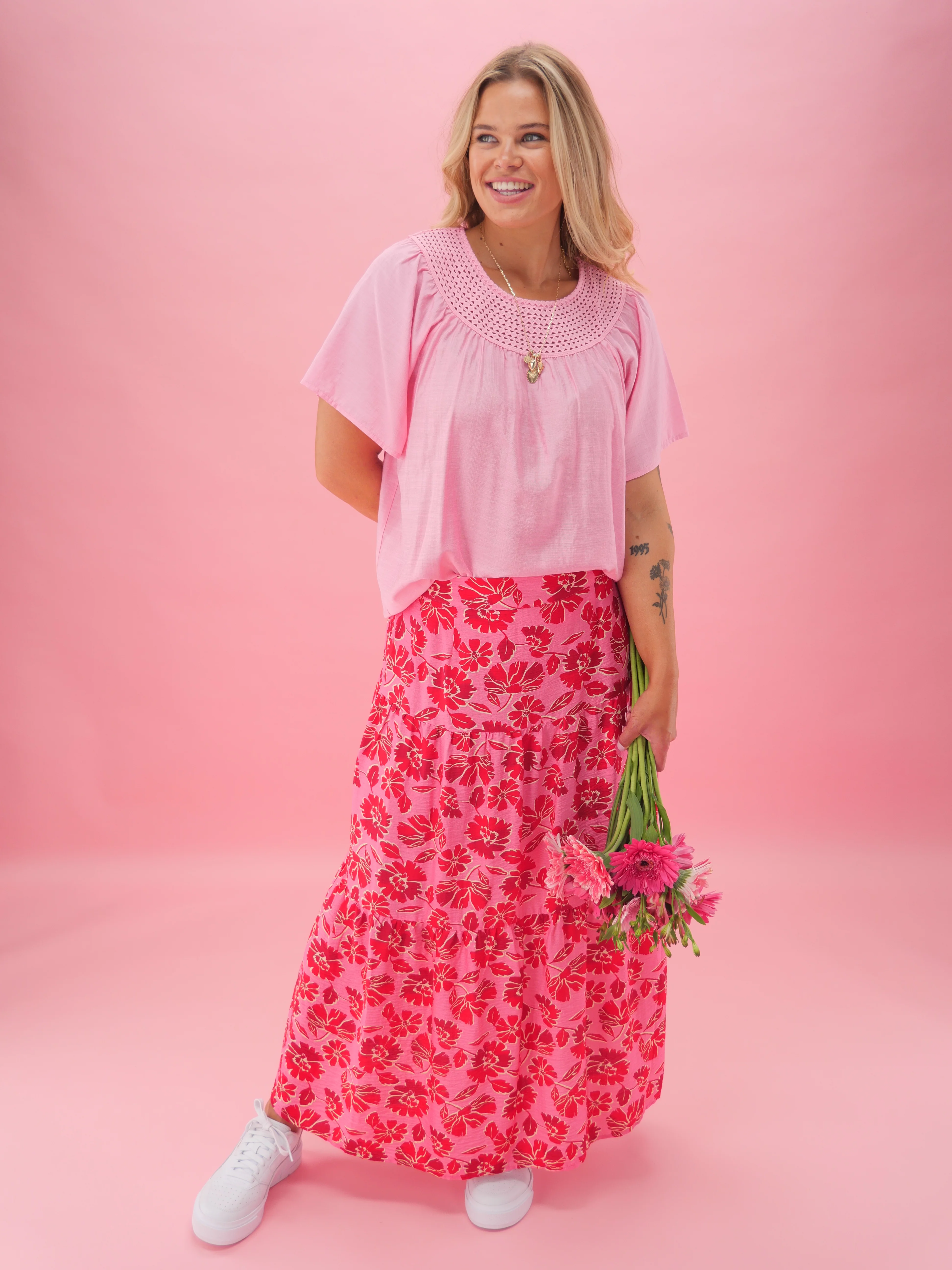 Gloss The Label Rosalie Tiered Skirt Red Pink Floral - Image 6