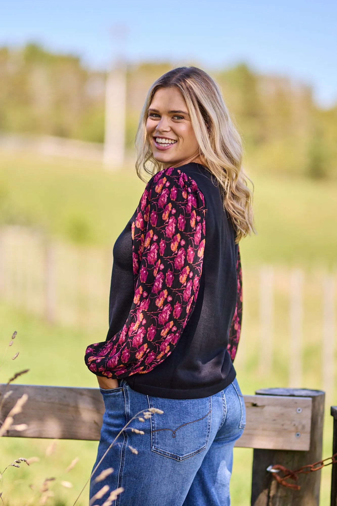 Gloss The Label Sable Top Black Floral - Image 3