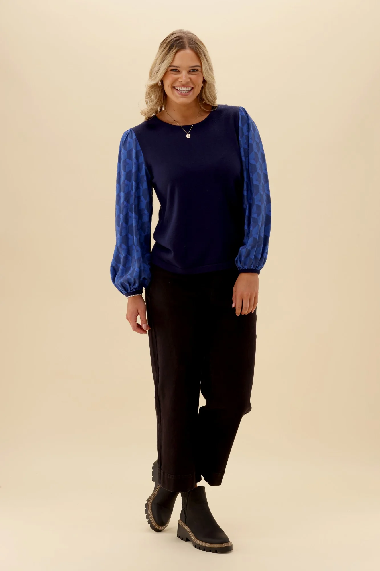 Gloss The Label Sable Top Navy Geo print - Image 4