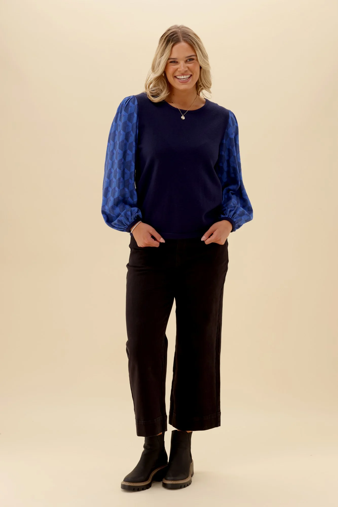 Gloss The Label Sable Top Navy Geo print - Image 6