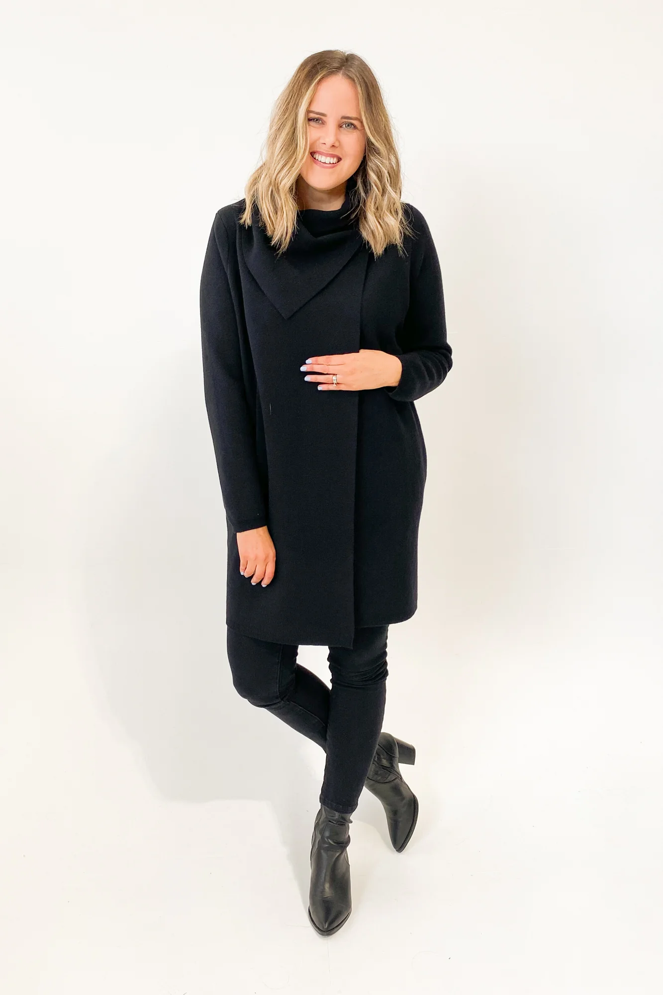Gloss The Label Seville Coatigan Black - Image 4