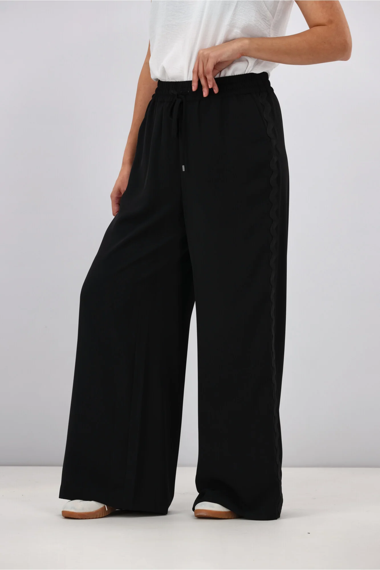 Gloss the Label Shayleigh Ric Rac Pant Black - Image 4