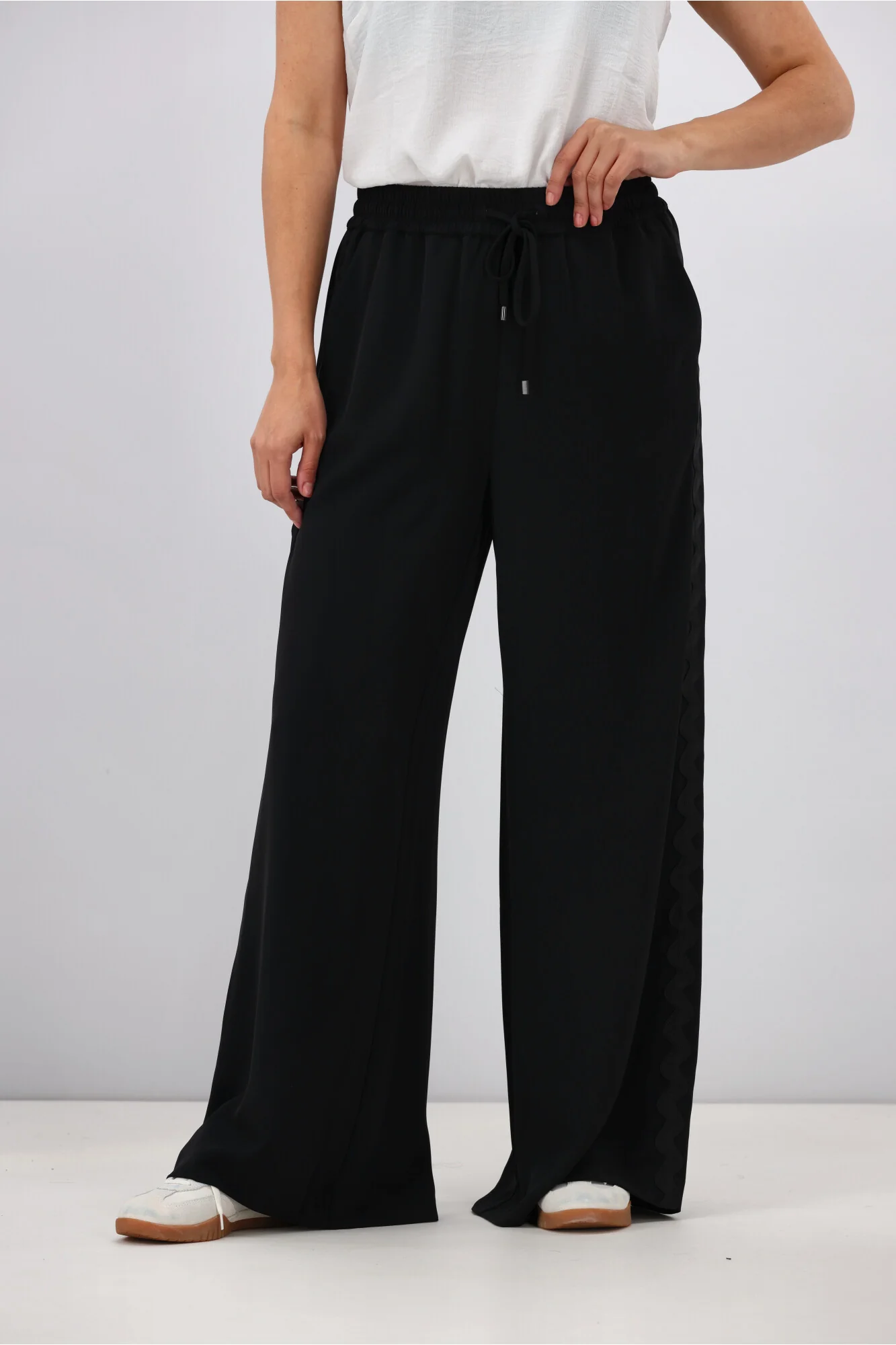 Gloss the Label Shayleigh Ric Rac Pant Black - Image 6