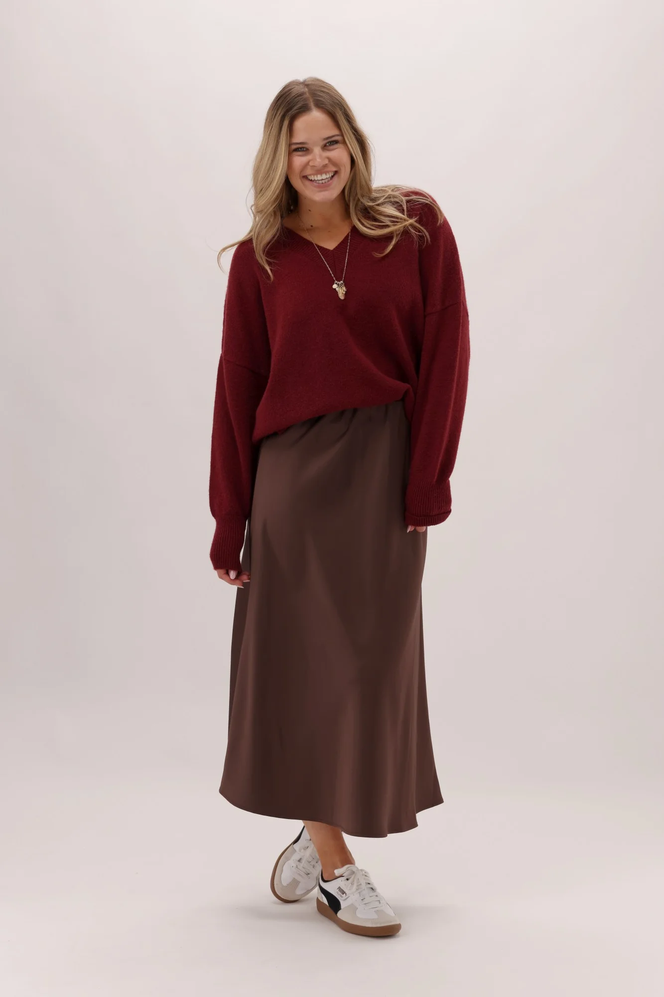 Gloss The Label Sulley Satin Skirt Chocolate - Image 4
